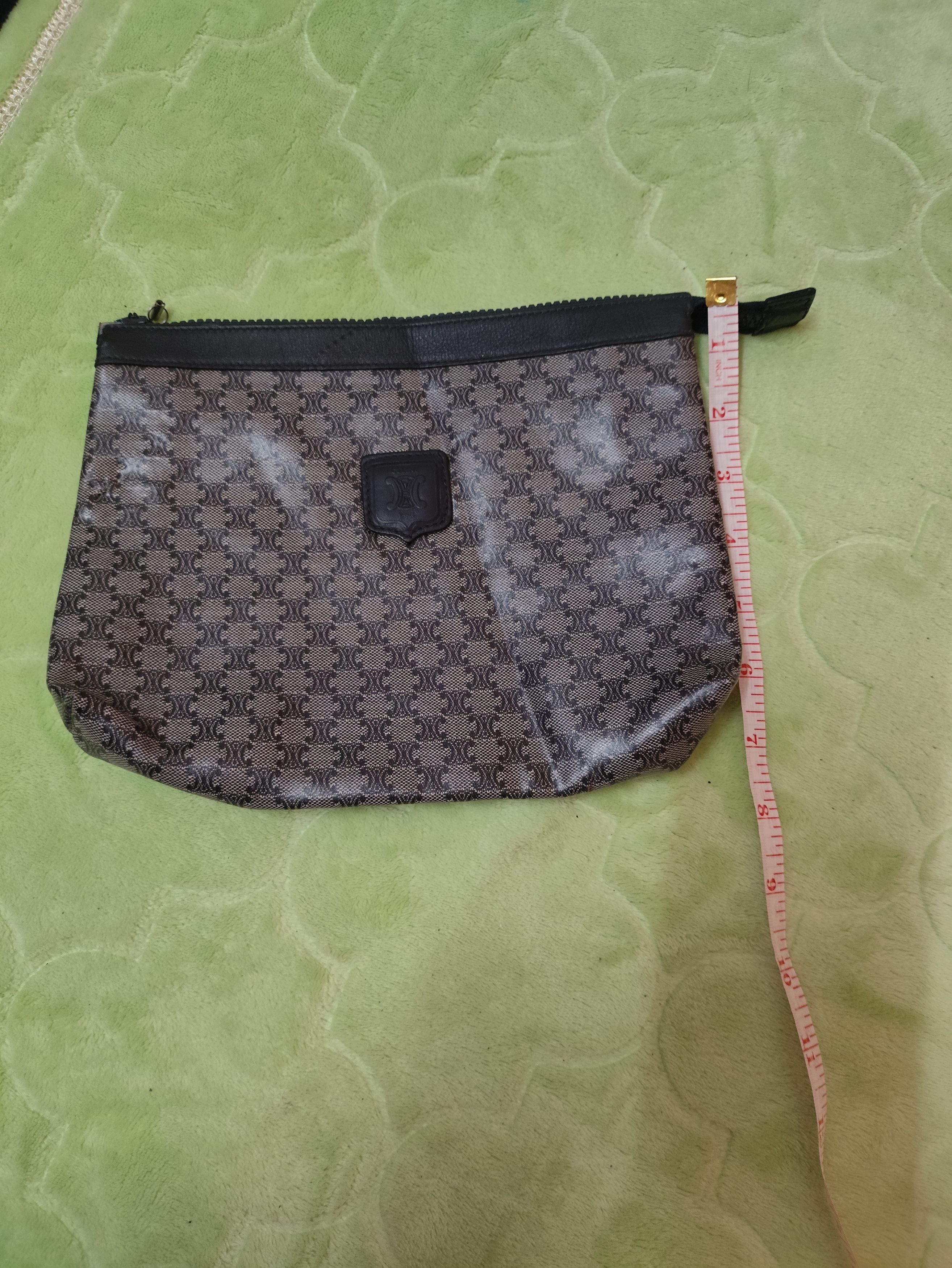 Celine × Vintage Distressed Celine Paris Clutch Bag (Zipper head Defect) Size ONE SIZE - 16 Thumbnail