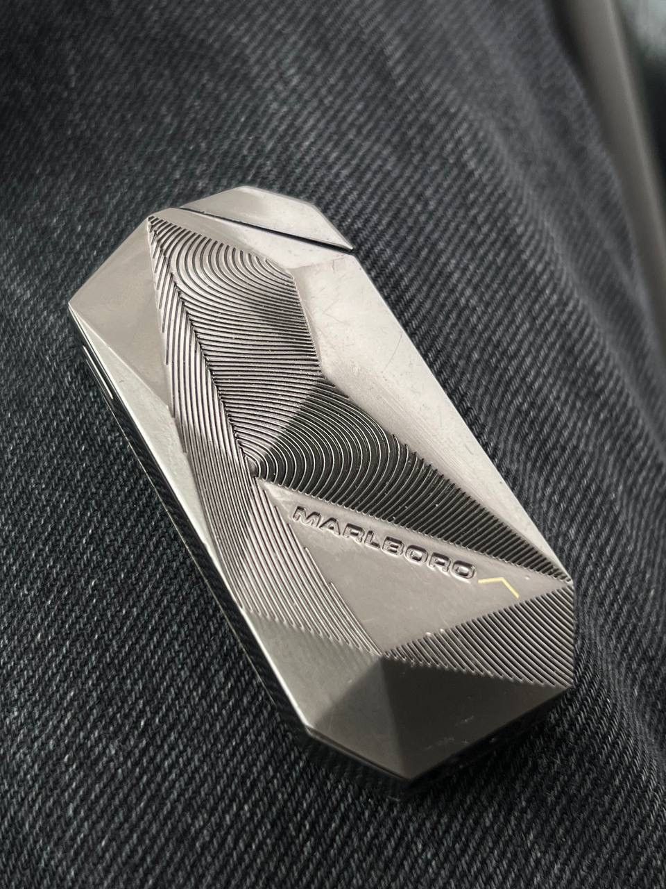 Japanese Brand Y2K ELEGANCE MARLBORO GEOMETRIC METAL PUNK ROCK LIGHTER Size ONE SIZE - 3 Thumbnail