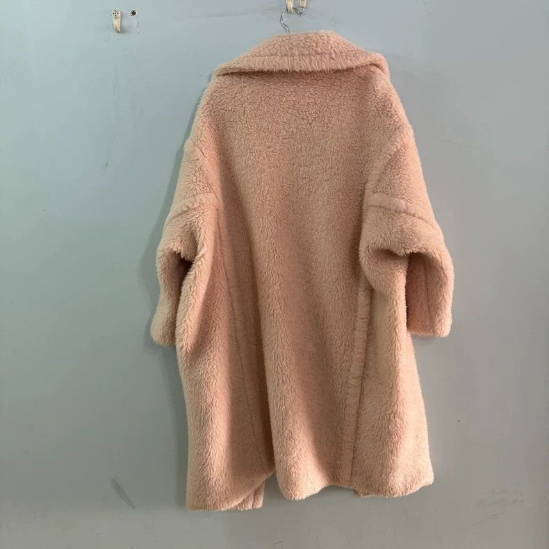 Max Mara Max Mara Pink Teddy. Size S / US 4 / IT 40 - 2 Thumbnail