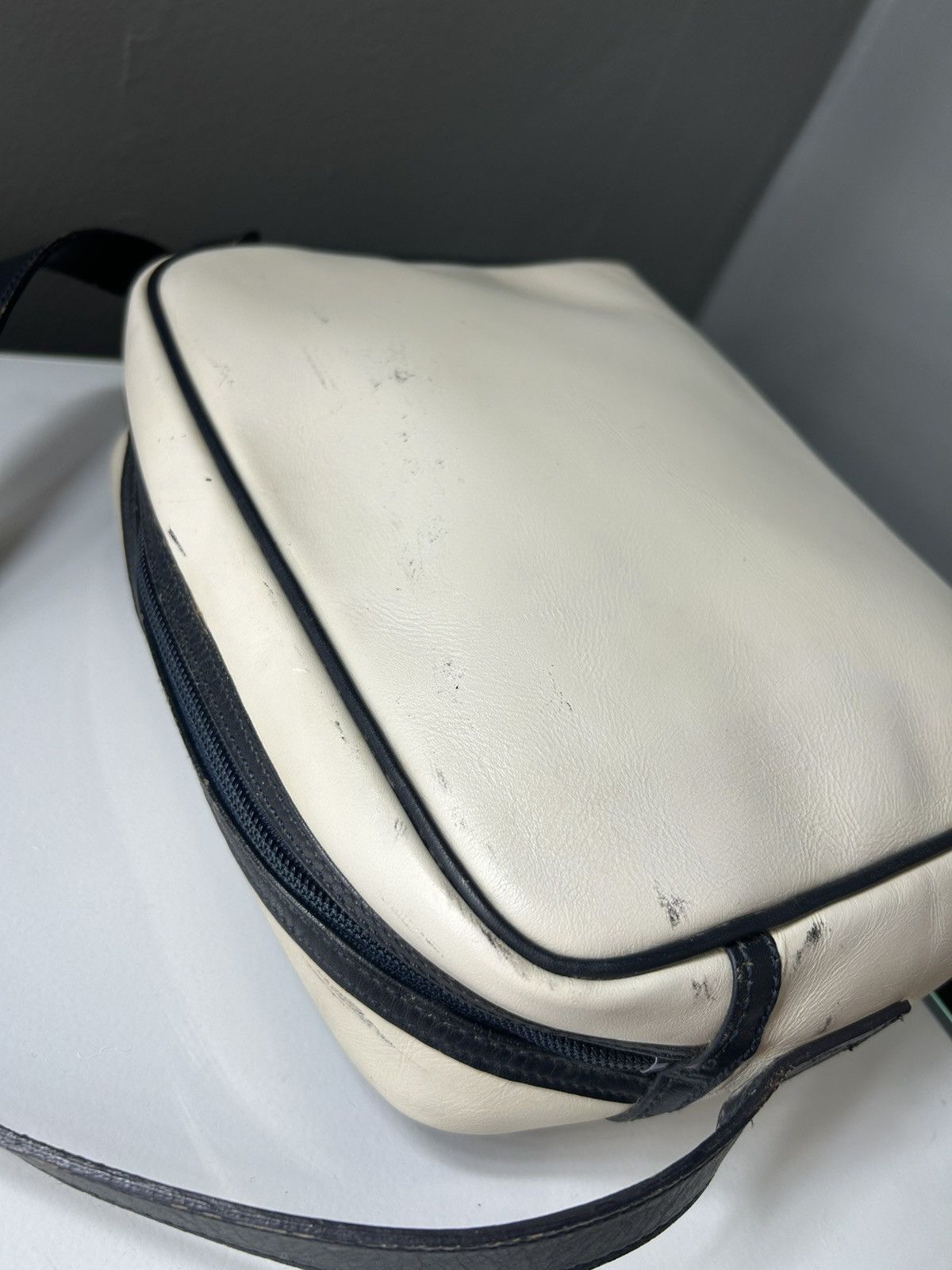 Burberry Vintage Burberry Leather Crossbody w Nova Check Interior Size ONE SIZE - 15 Thumbnail
