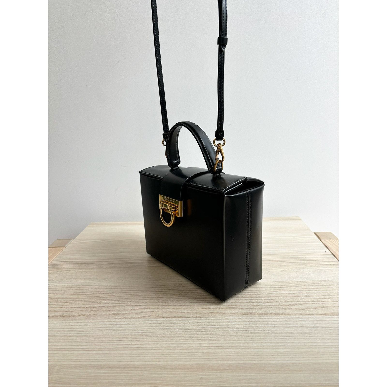 Salvatore Ferragamo Ferragamo Gancini Top Handle Bag Size ONE SIZE - 1 Thumbnail