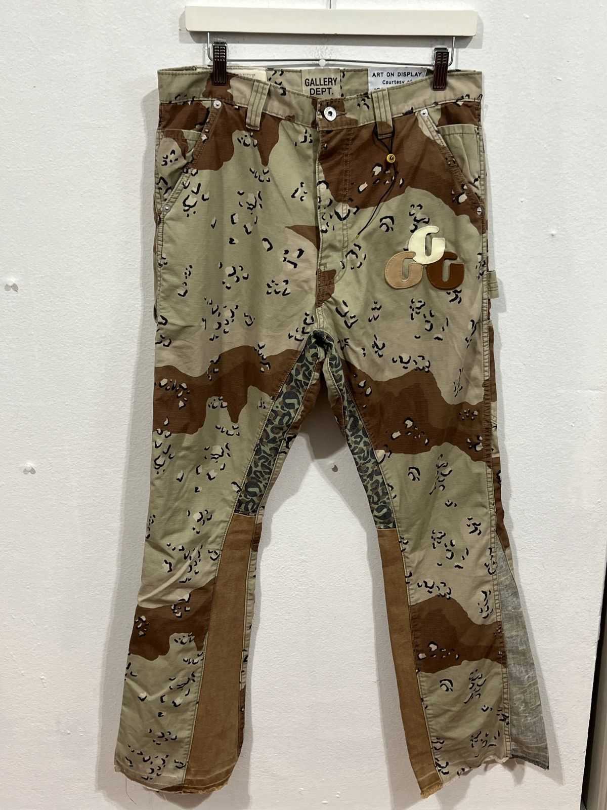 Gallery Dept. Gallery Dept. Desert Camo G Patch Jeans 33/32 Size US 33 - 1 Thumbnail
