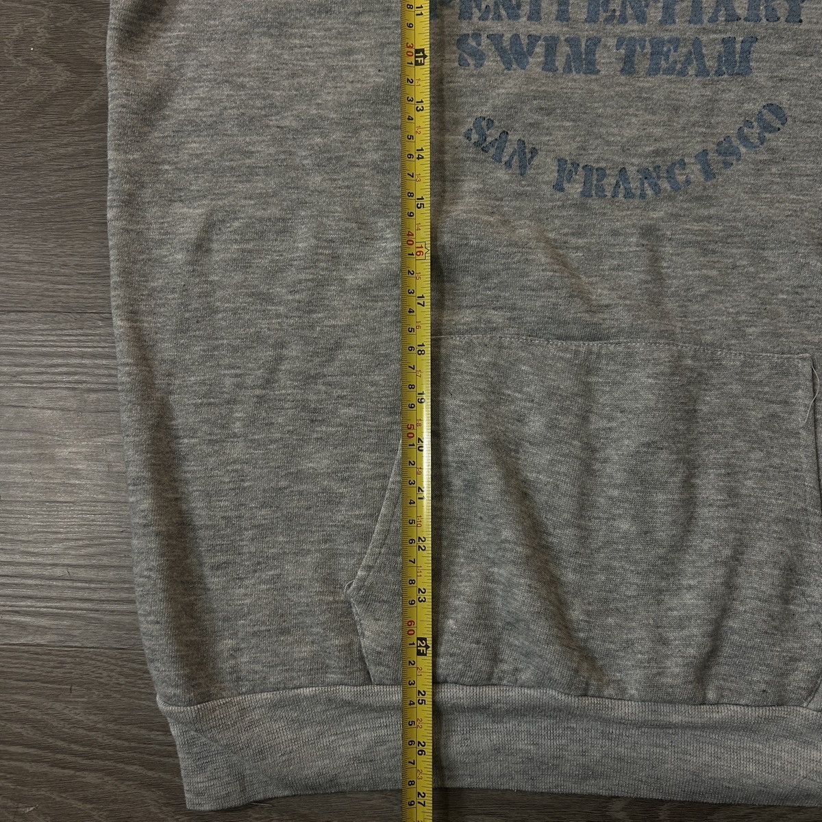 Vintage Vintage “Alcatraz Penitentiary Swim Team” Hoodie Made in USA Size US XL / EU 56 / 4 - 5 Thumbnail