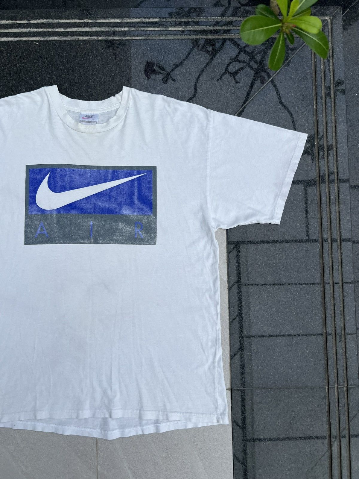 Nike × Vintage 90s Nike Big Central Swoosh Vintage Y2K Oversized T-Shirt Size US L / EU 52-54 / 3 - 3 Thumbnail