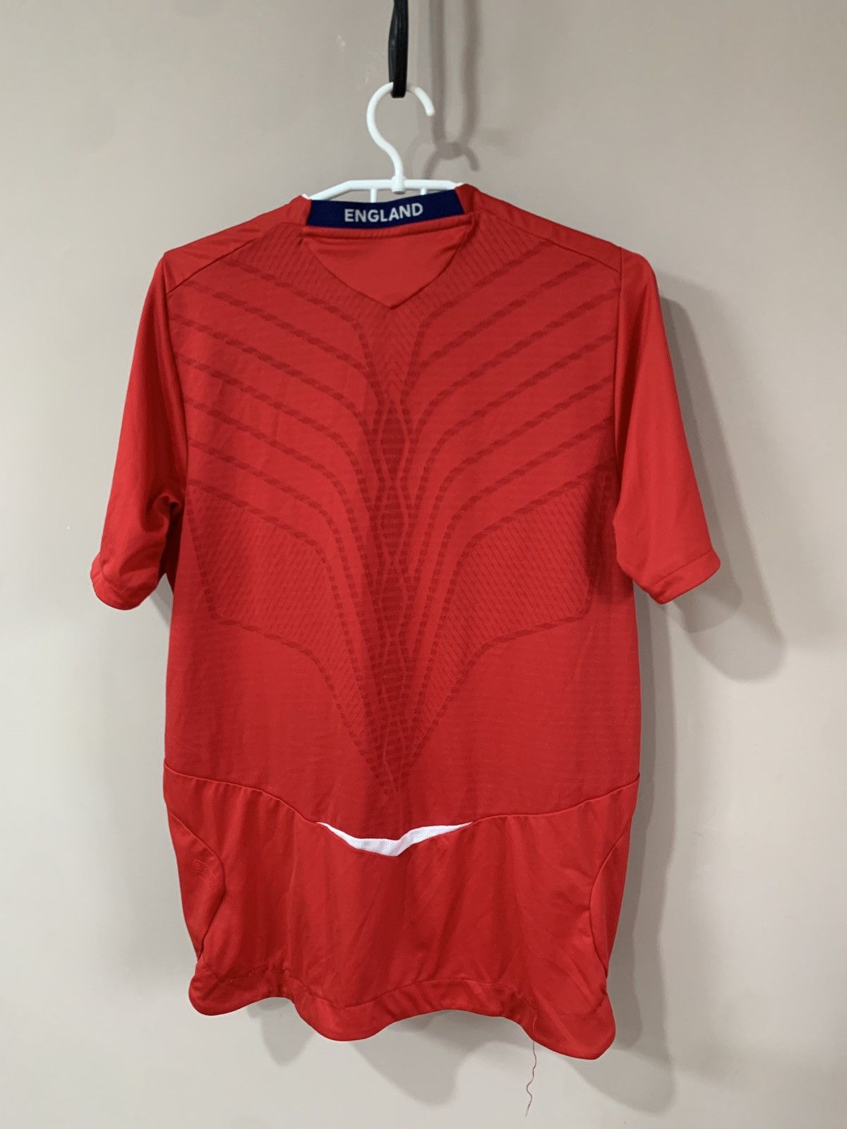 Umbro England 2008 Away Football Shirt Umbro Vintage Soccer Sz S Size US S / EU 44-46 / 1 - 2 Thumbnail