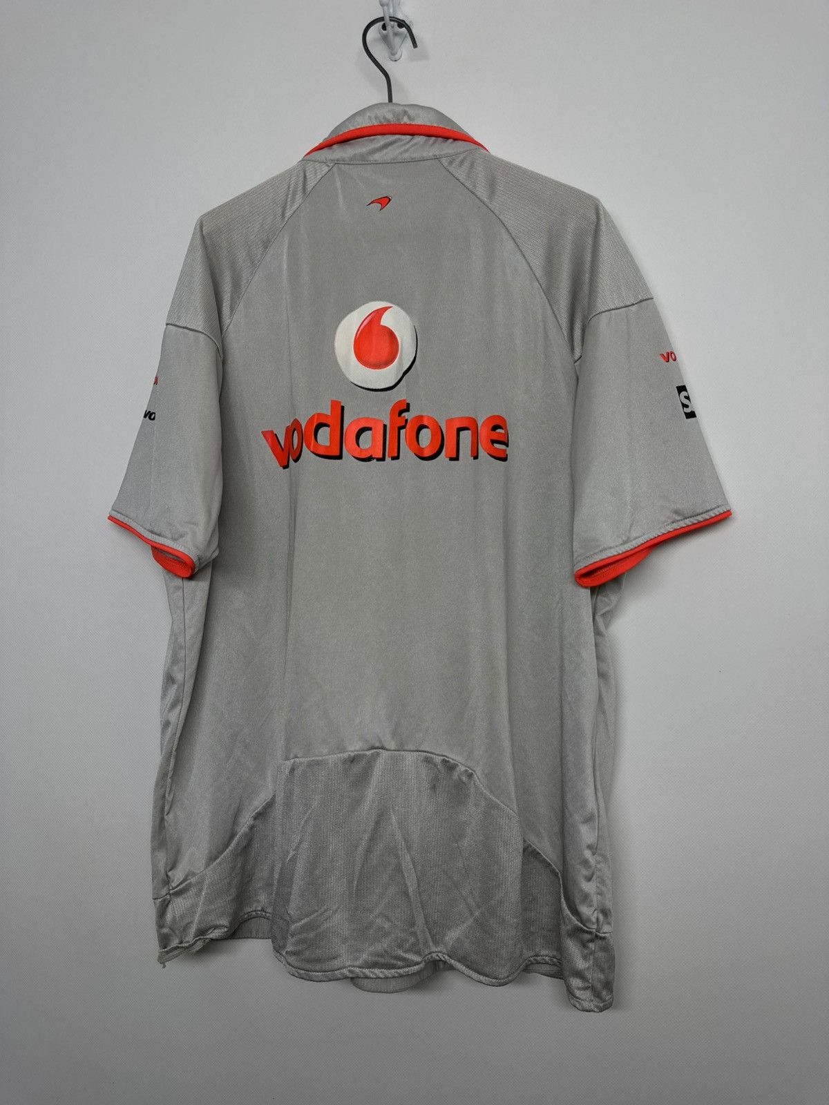Mercedes-Benz Mercedes McLaren Vodafon racing vintage t-shirts Size US XL / EU 56 / 4 - 11 Thumbnail