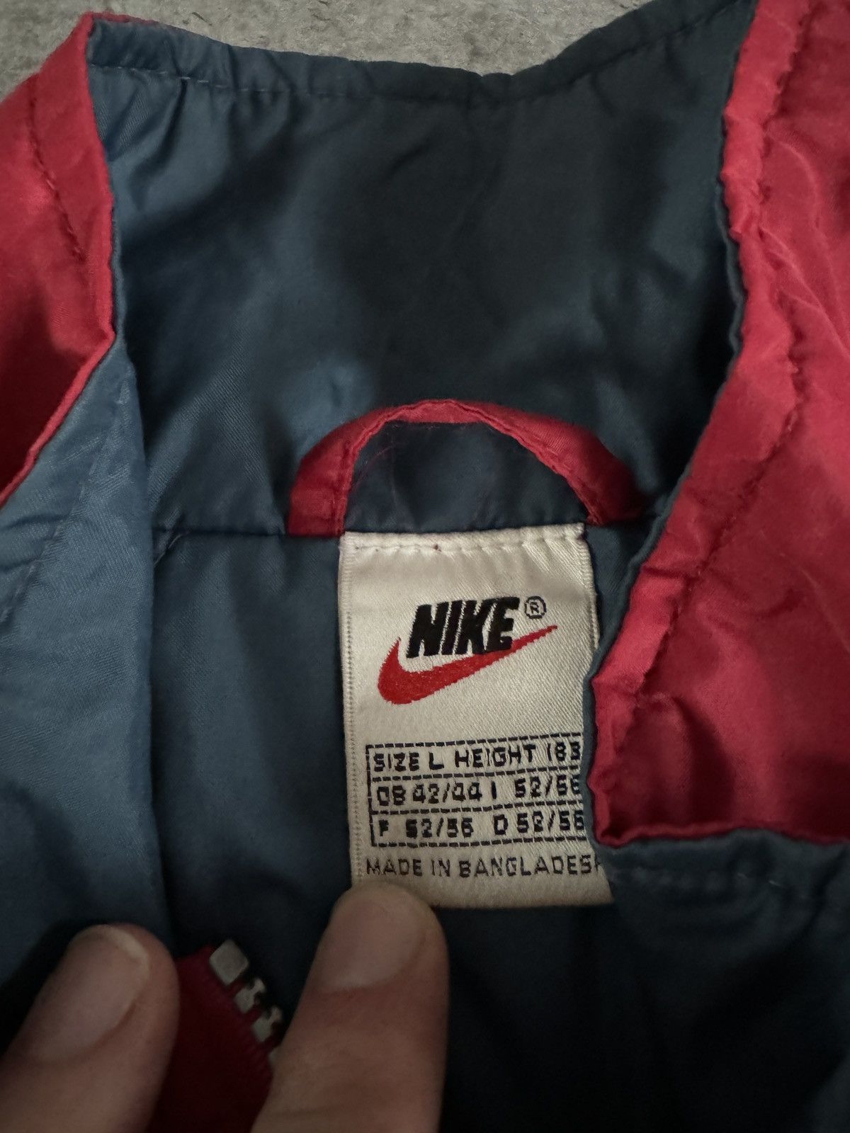 Nike × Vintage Nike Swoosh Big Logo vintage 90s jacket rap skate boxy y2k Size US L / EU 52-54 / 3 - 10 Thumbnail