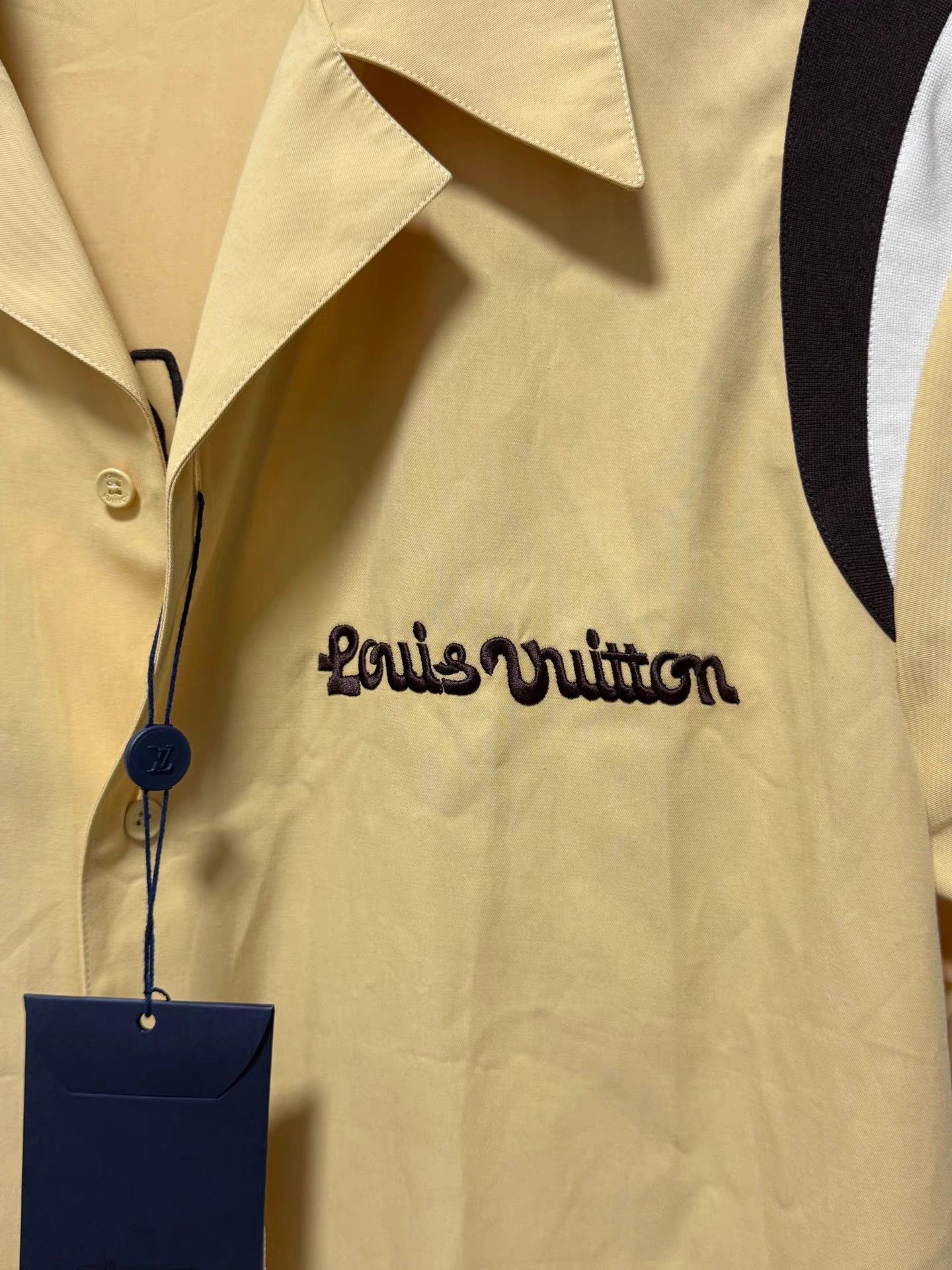 Louis Vuitton Louis Vuitton x Tyler V-Neck Button-Up Color-Block Shirt K13 Size US L / EU 52-54 / 3 - 3 Thumbnail