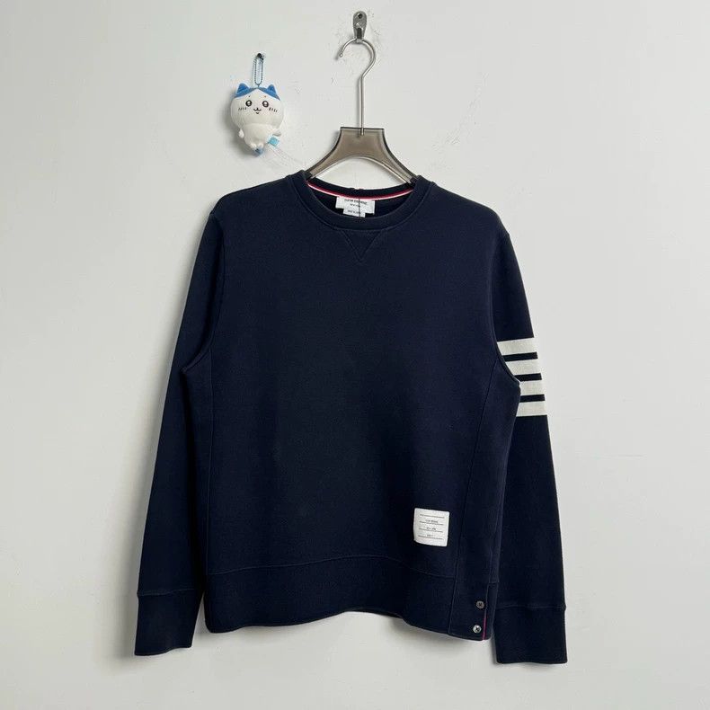 Thom Browne Thom Browne Dark blue four-striped round-neck sweatshirt 2 Size US XXL / EU 58 / 5 - 1 Thumbnail