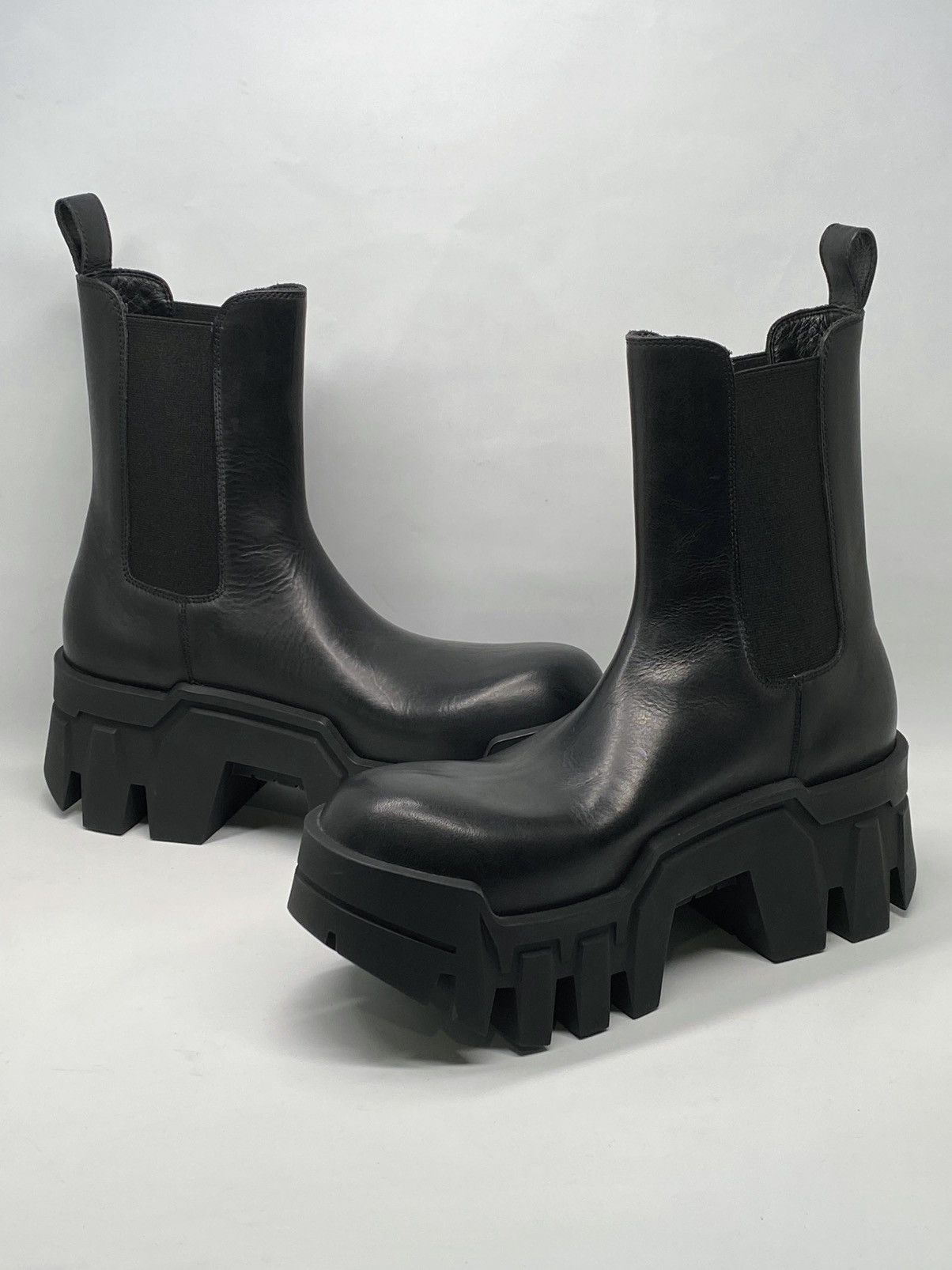 Balenciaga Balenciaga Leather Chelsea Boot size 38 Size US 8 / IT 38 - 3 Thumbnail