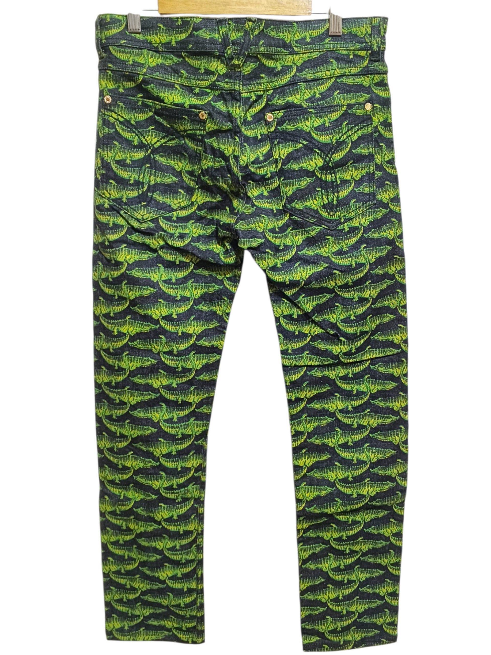 H&M × Versace Versace x HM FW 2011 Crocodile Allover Print Deni Size US 29 - 2 Thumbnail