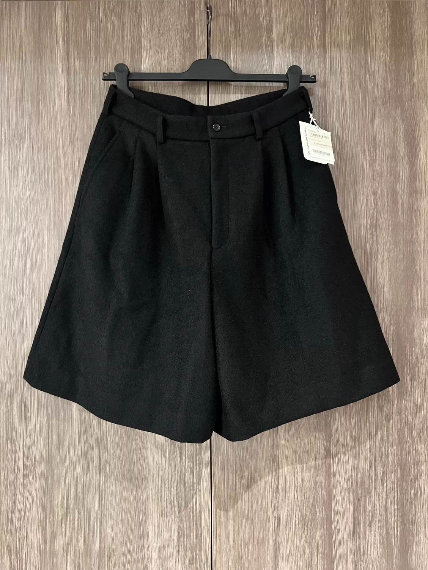 Comme des Garcons Women's CDG 2020 Wool Tweed Pleated Loose Shorts S Size US 29 - 1 Thumbnail
