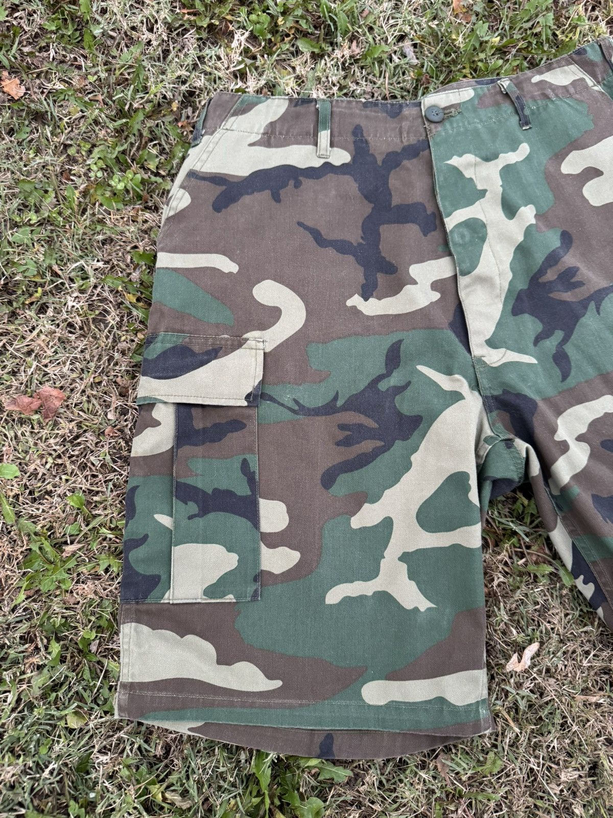 Other Camo Cargo Shorts Size US 35 - 5 Thumbnail