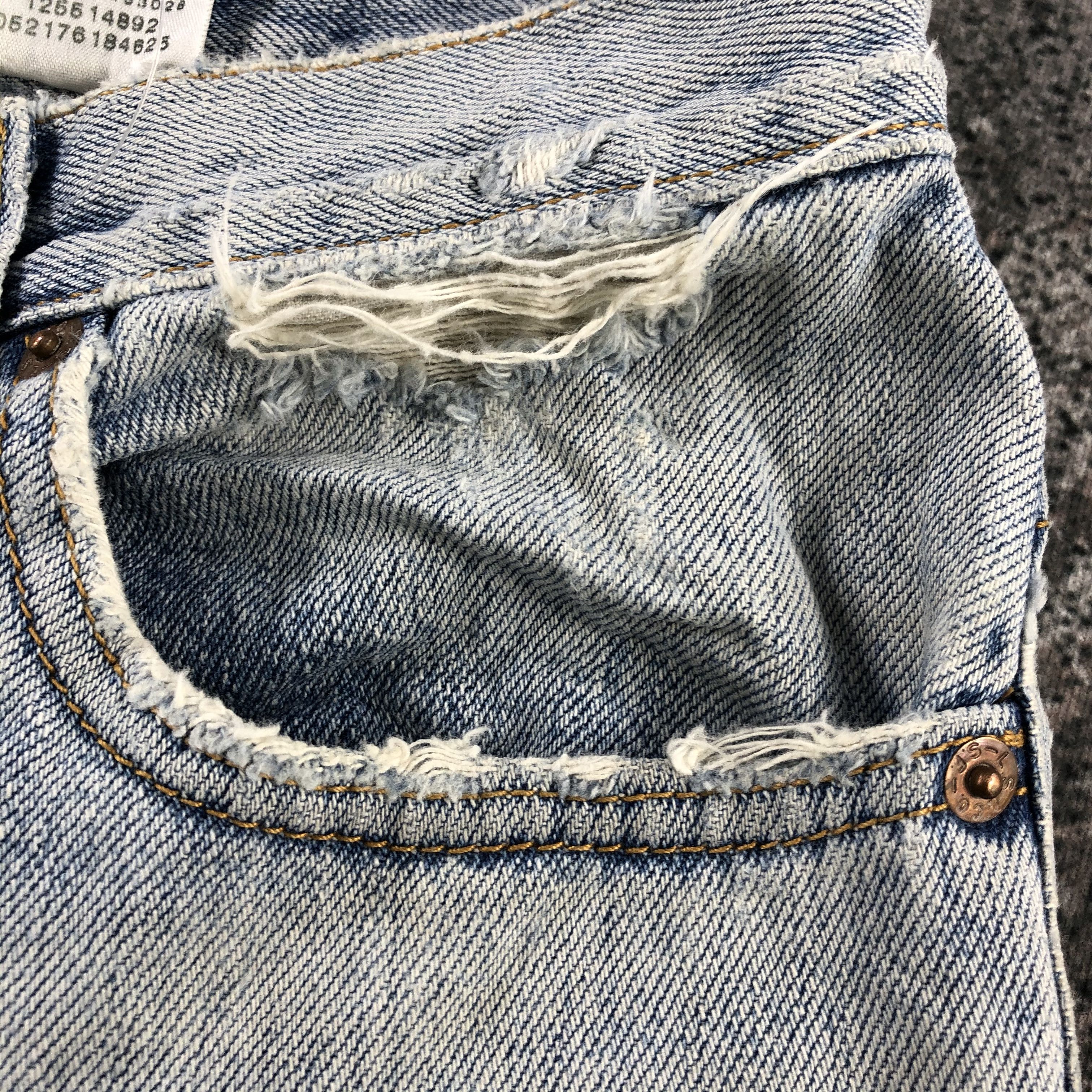 Levi's Vintage Levi's 550 Jeans Distressed Denim KJ884 Size US 29 - 11 Thumbnail