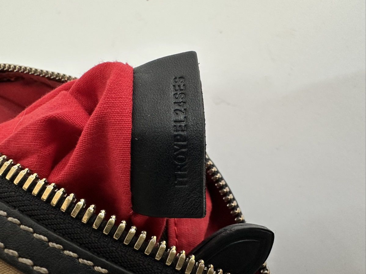 Burberry BURBERRY Black/Beige House Check Canvas Leather Barrel Bag Size ONE SIZE - 9 Thumbnail