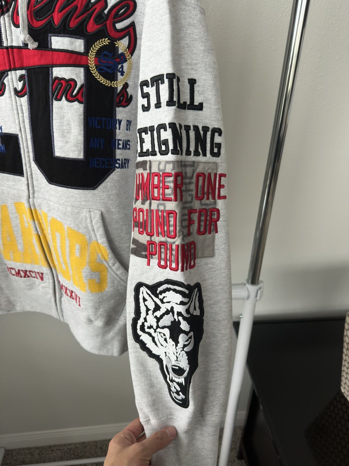 Supreme Supreme Warriors Applique Zip Up Hoodie Grey Size US L / EU 52-54 / 3 - 5 Thumbnail