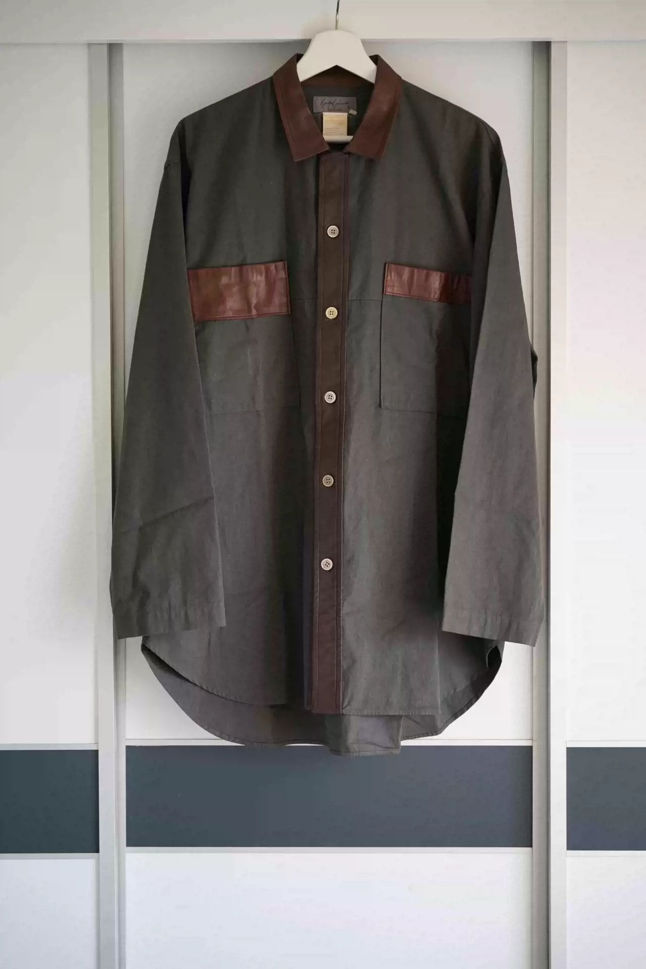 Yohji Yamamoto Yohji Yamamoto 88aw Leather Shirt With Brown Collar Size US M / EU 48-50 / 2 - 1 Thumbnail