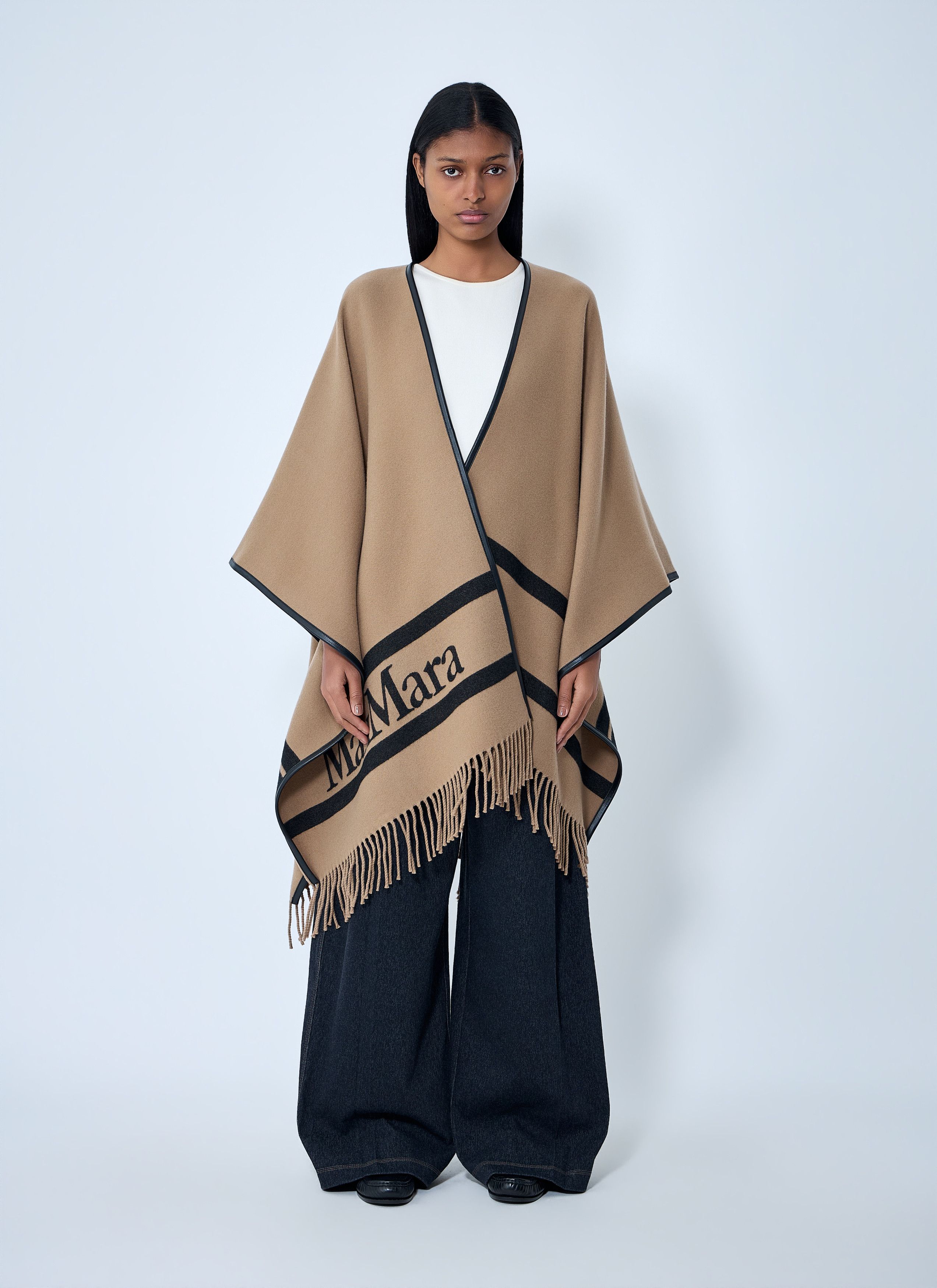 Max Mara Logo Motif Poncho Size ONE SIZE - 1 Thumbnail