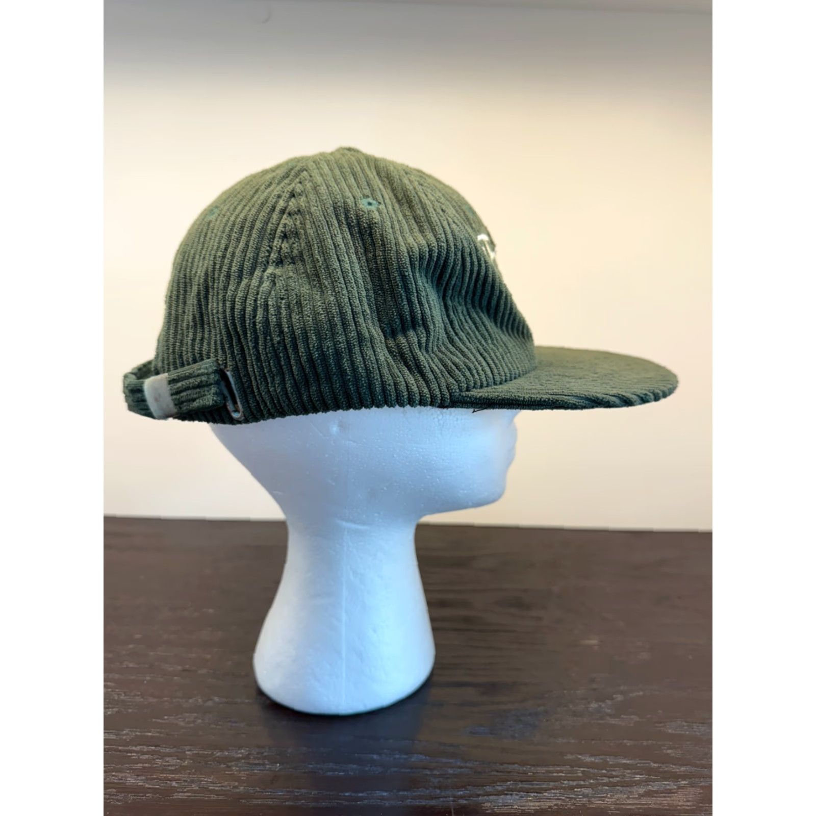 Free & Easy FREE & EASY Men's Green Corduroy Strapback Cap Adjustable Skate Surf Retro Classic Sports Size ONE SIZE - 3 Thumbnail