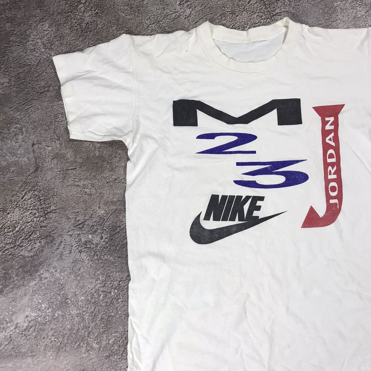 Vintage Vintage 90s Nike Jordan Graphic Tee Streetwear Y2K Boxy M Size US M / EU 48-50 / 2 - 3 Thumbnail
