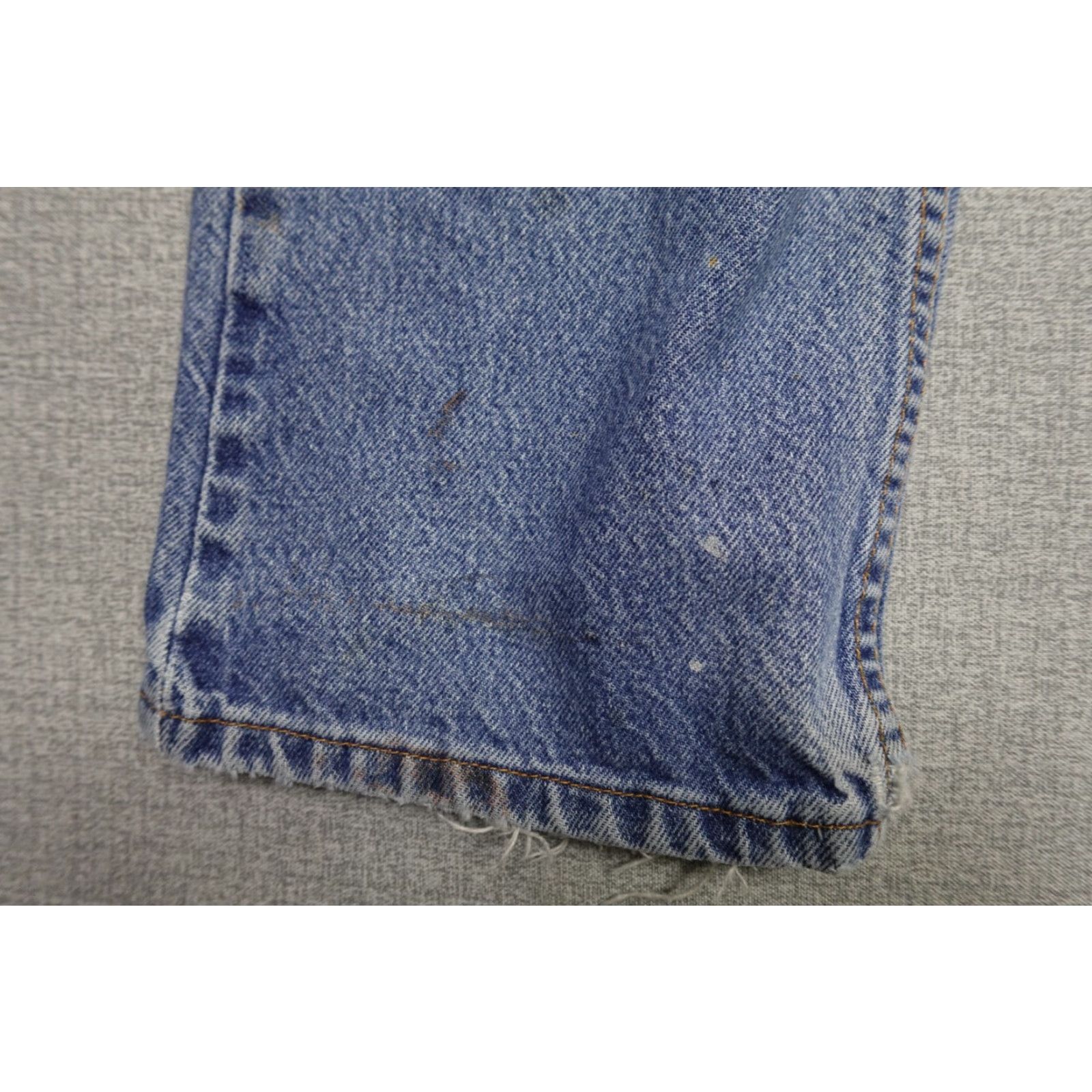 Levi's Levi's Jeans 454 Regular 36x30 Blue Light Denim Straight Leg 5-Pocket Mens 90s USA Size US 36 / EU 52 - 4 Thumbnail