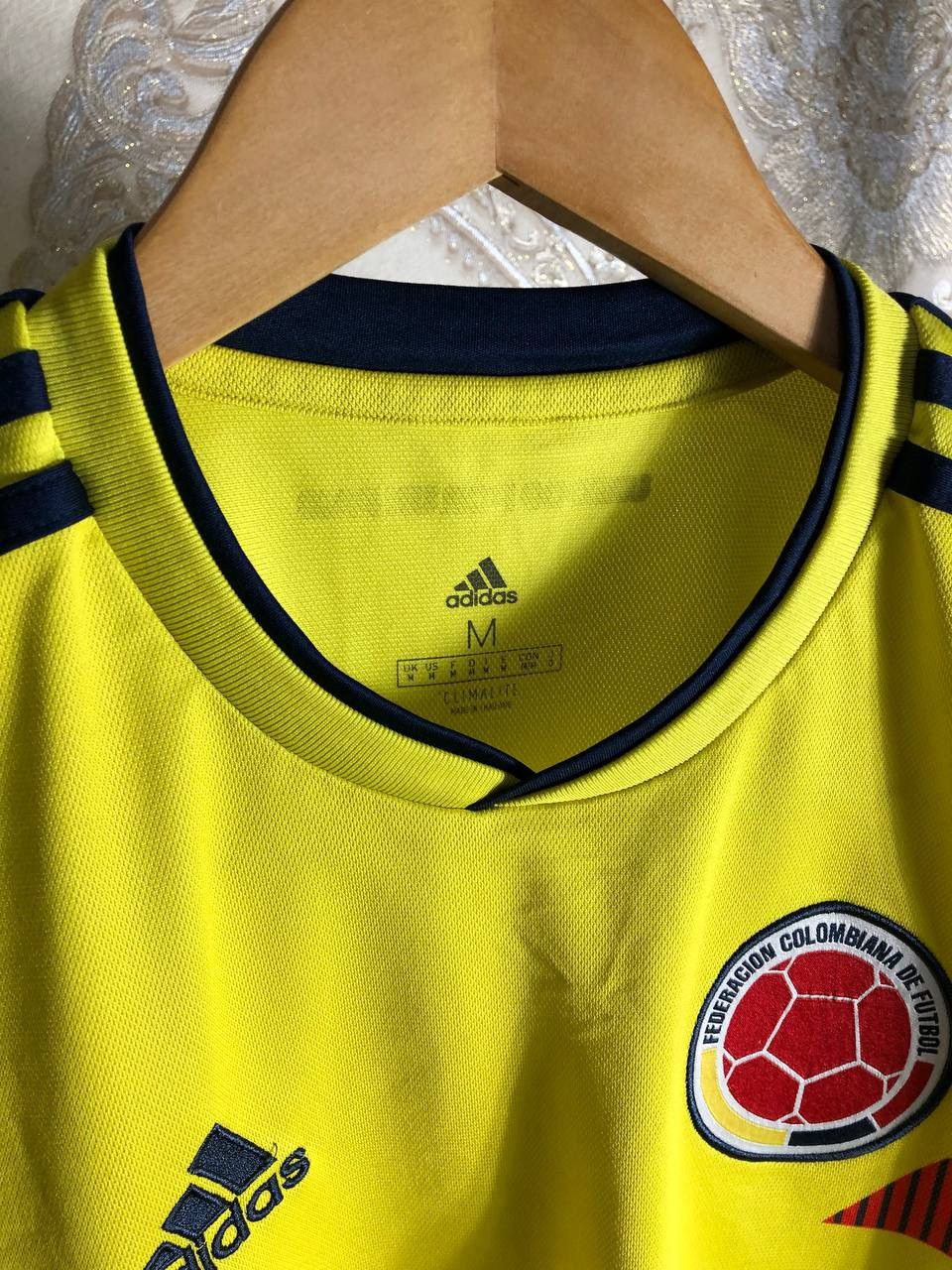 Adidas VINTAGE ADIDAS COLOMBIA RETRO SOCCER JERSEY BLOKE Y2K 90s Size US M / EU 48-50 / 2 - 3 Thumbnail