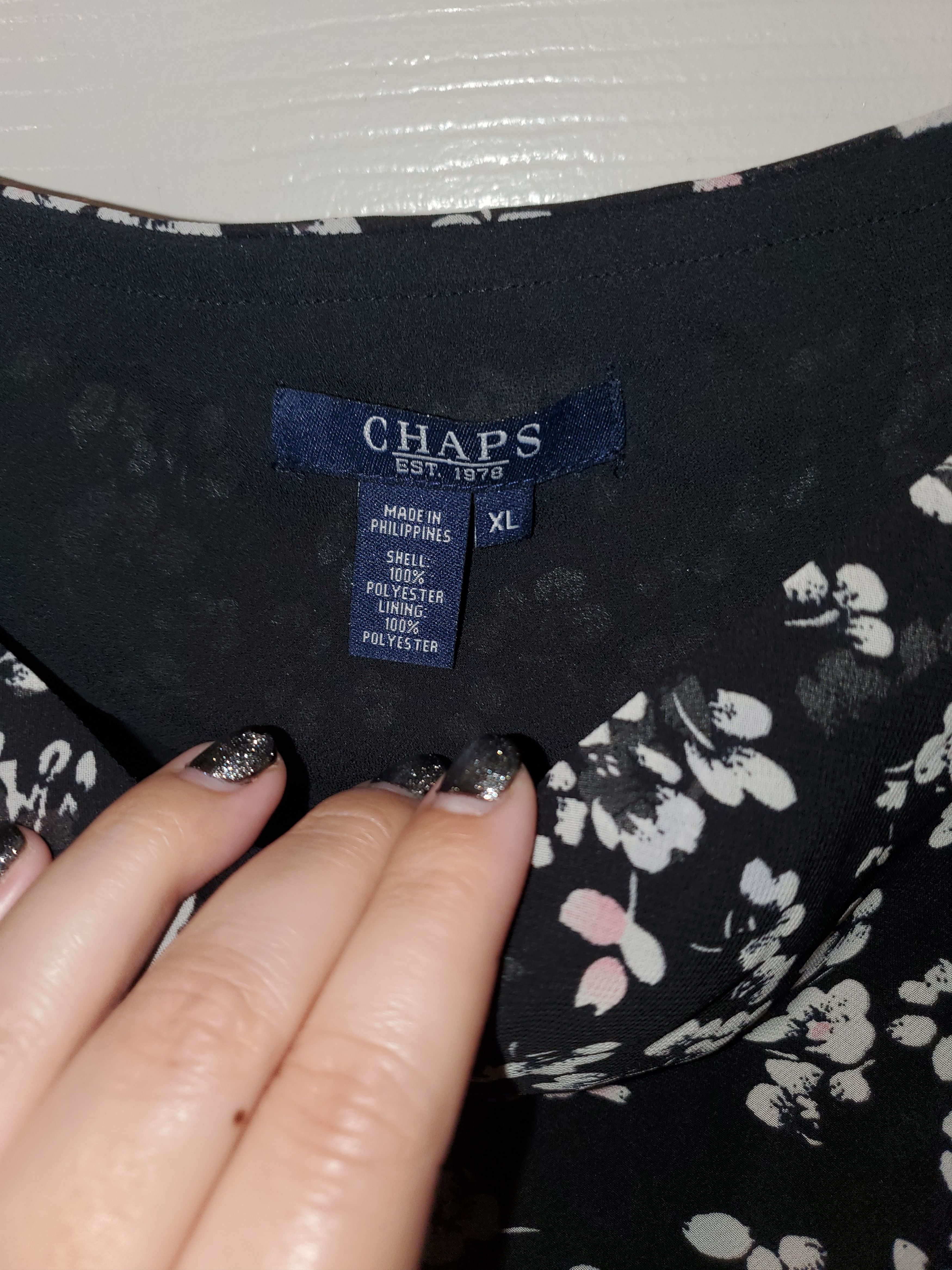 Chaps *NWT* Chaps black white & pink floral skirt (xl) Size 34" / US 12 / IT 48 - 2 Thumbnail