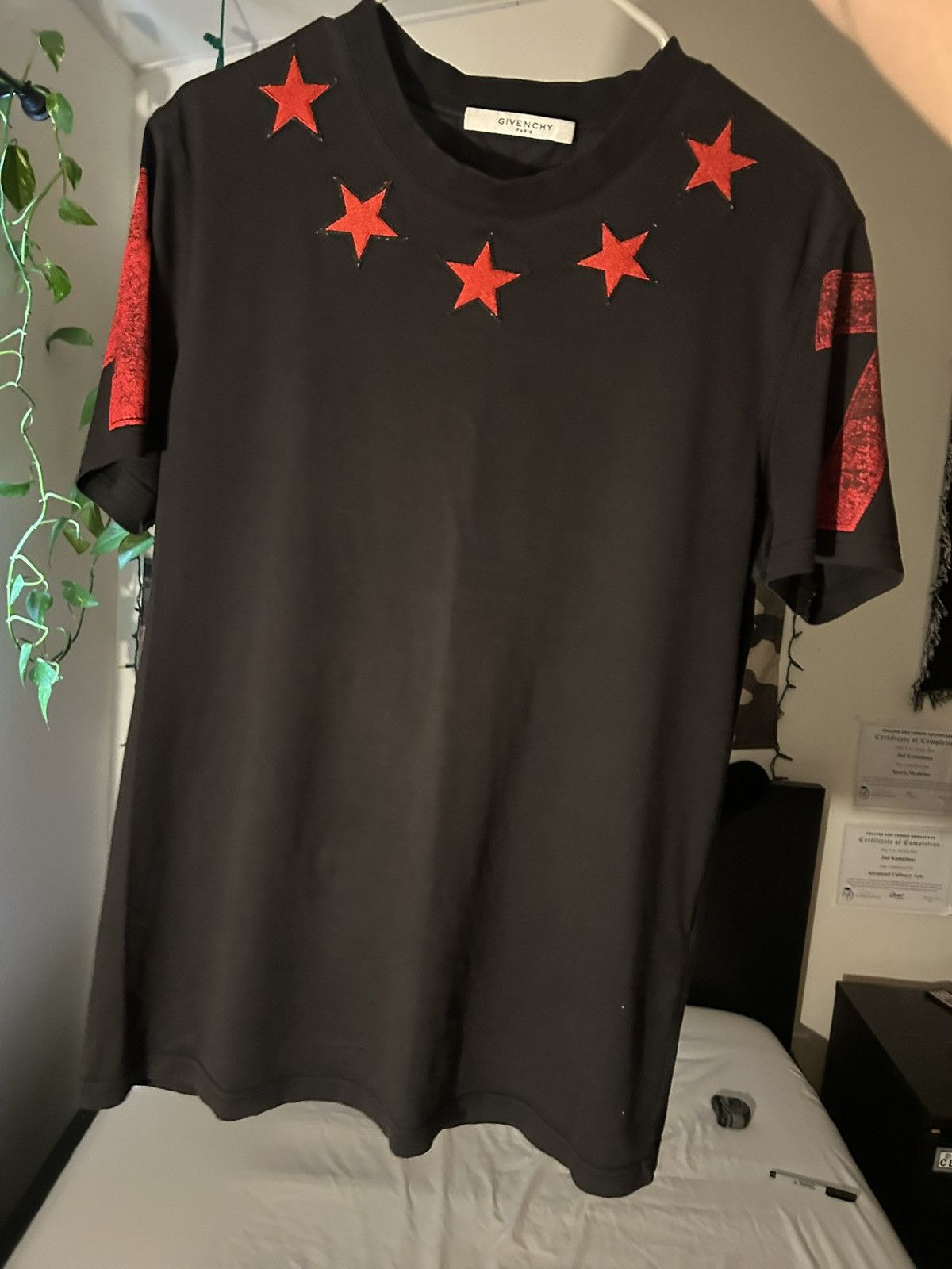 Givenchy Givenchy star patch t shirt | Grailed