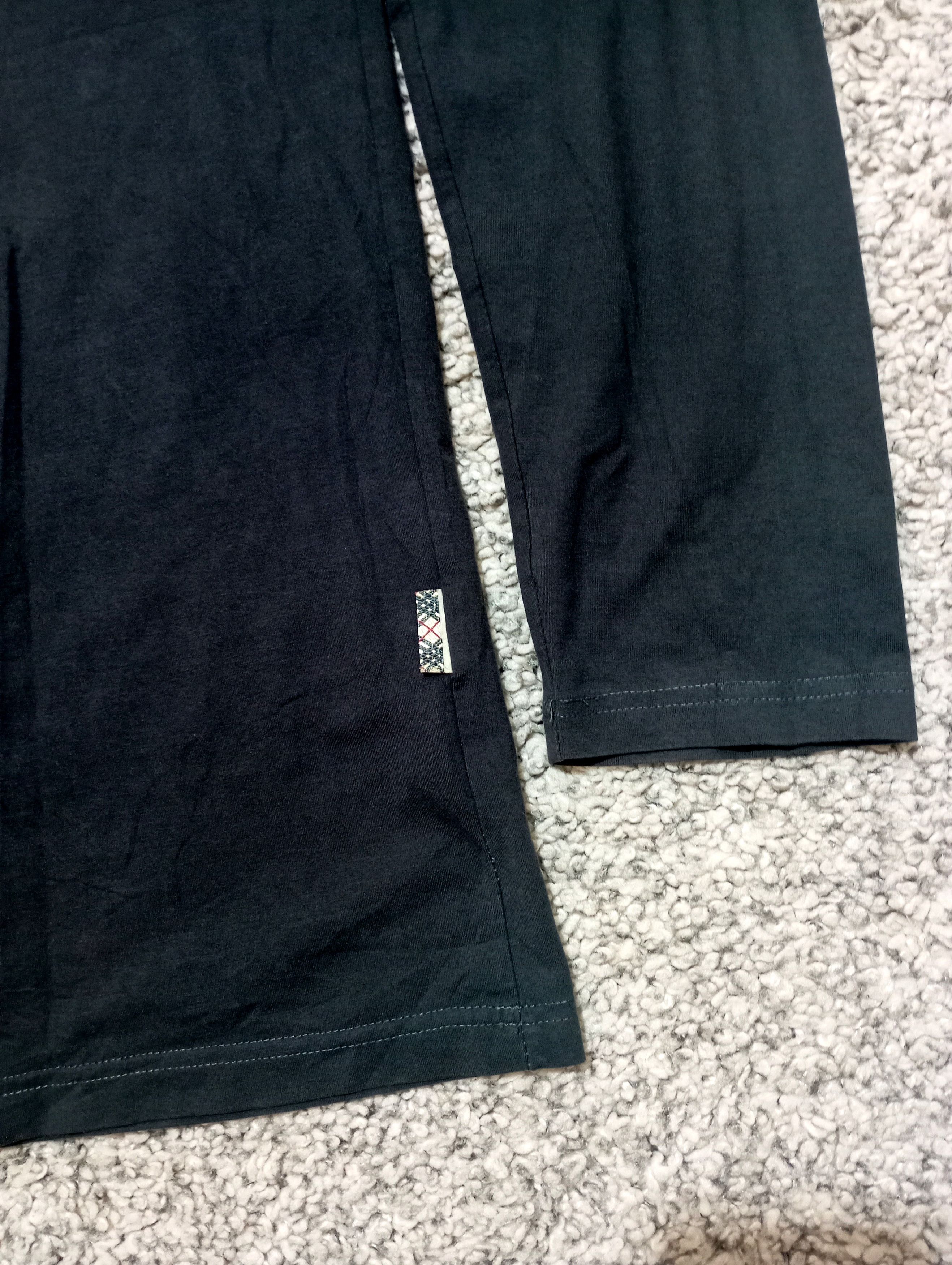 Burberry Burberry London Designer Spell Out Vintage T-shirt Size US XL / EU 56 / 4 - 6 Thumbnail