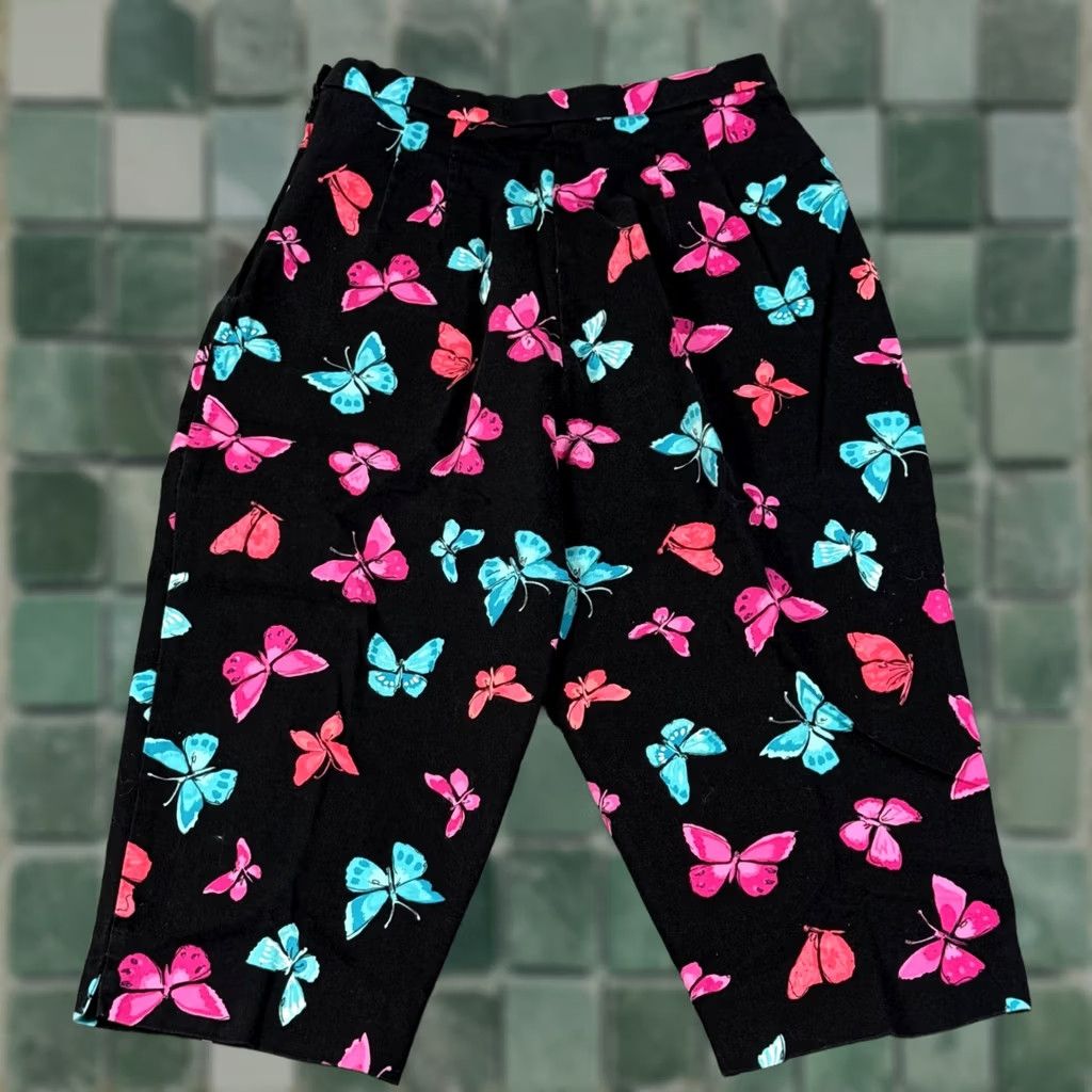 Vintage Vintage Briggs Petite Butterfly Print Crop Pants Black Casual Capris 10P Size 32" / US 10 / IT 46 - 1 Thumbnail
