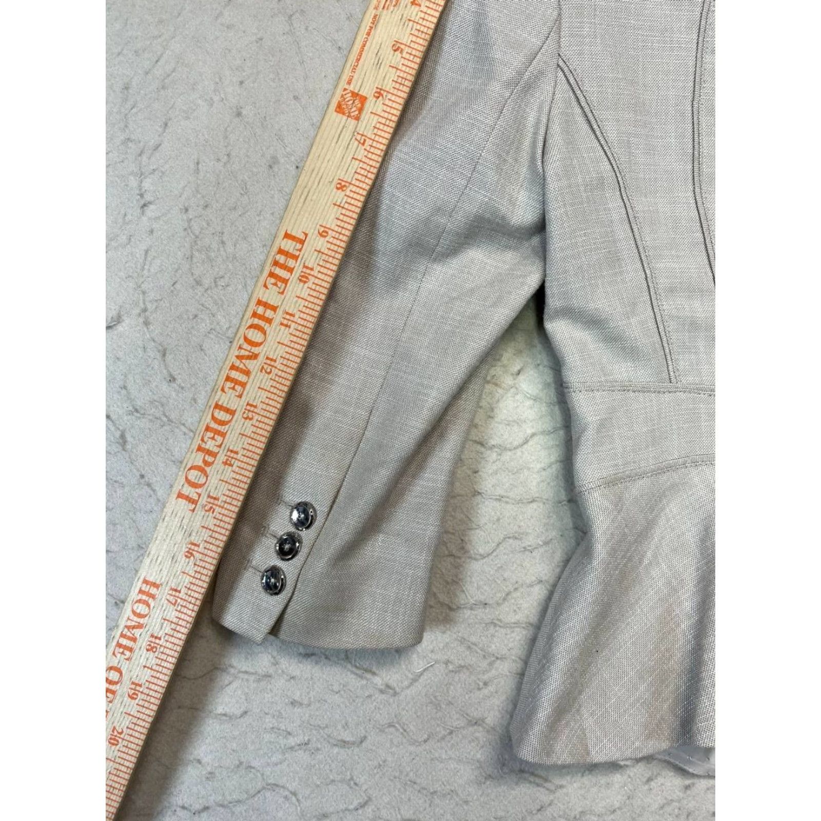 White House Black Market WHITE HOUSE BLACK MARKET Blazer 3/4 Sleeve Women Size 2 Gray Beige Suit Jacket/Blazer See Pics Size XS / US 0-2 / IT 36-38 - 4 Thumbnail