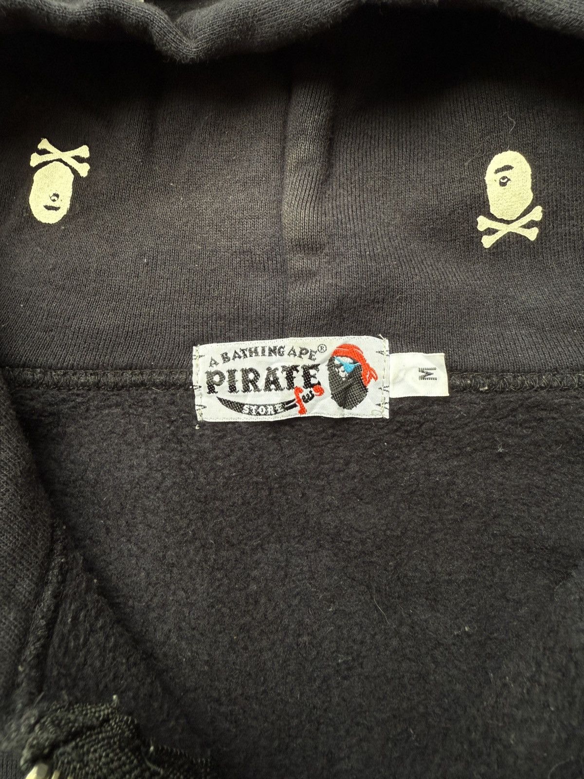 Bape BAPE PIRATES Y2K FULL PRINT Size US M / EU 48-50 / 2 - 3 Thumbnail