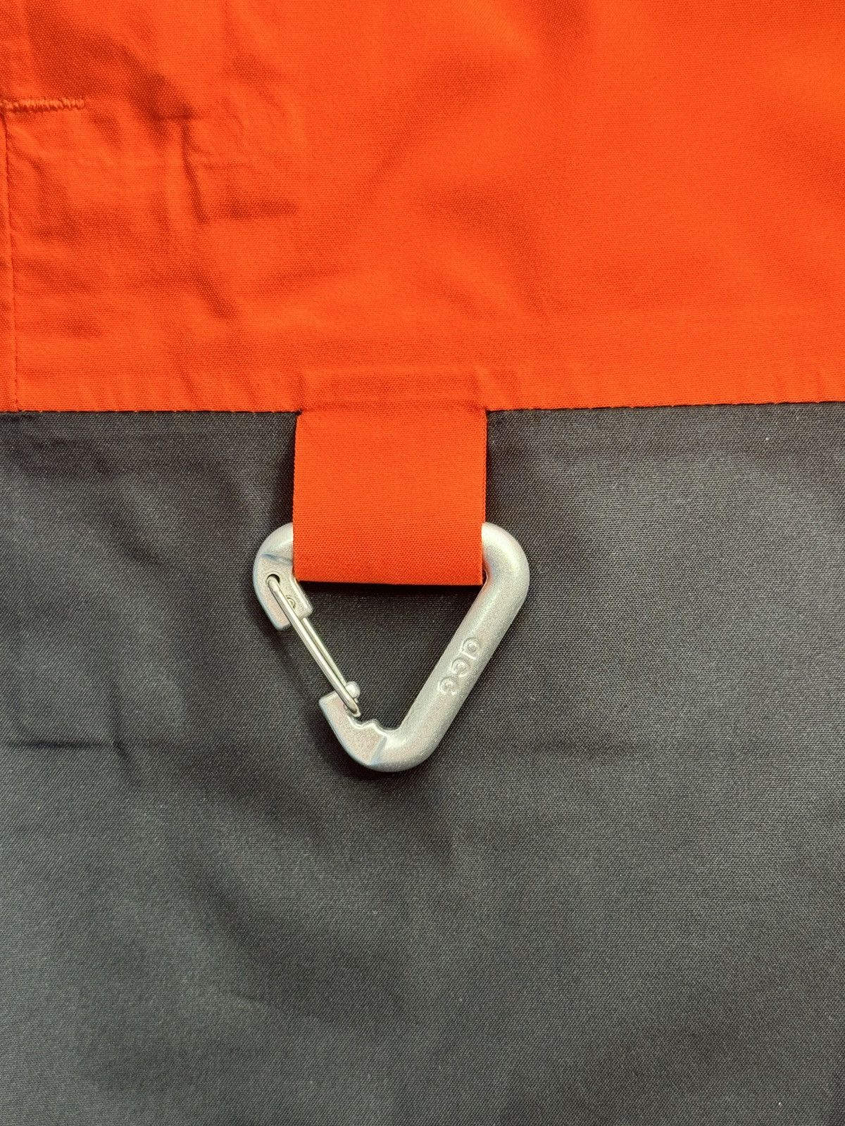 Nike ACG CHAIN OF CRATERS GORE-TEX WIND BREAKER Size US M / EU 48-50 / 2 - 5 Thumbnail