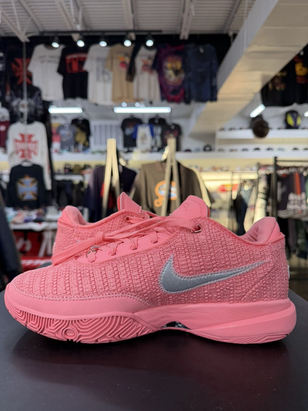 Nike Nike Lebron 20 Pink Diamond Size 8 (2025) Size US 8 / EU 41 - 4 Thumbnail