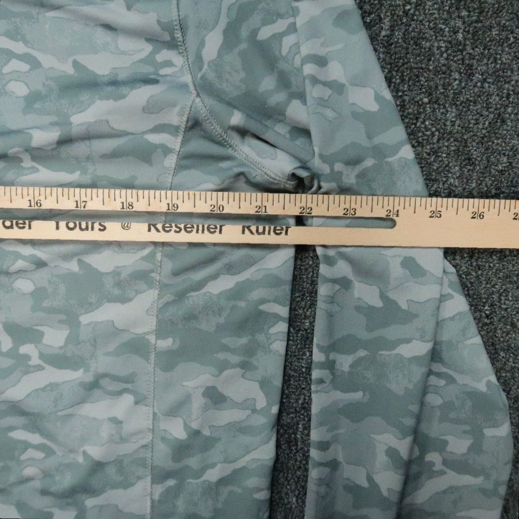 Vineyard Vines Vineyard Vines Pullover Mens Medium Gray Camouflage 1/4 Zip Performance Size US M / EU 48-50 / 2 - 6 Thumbnail