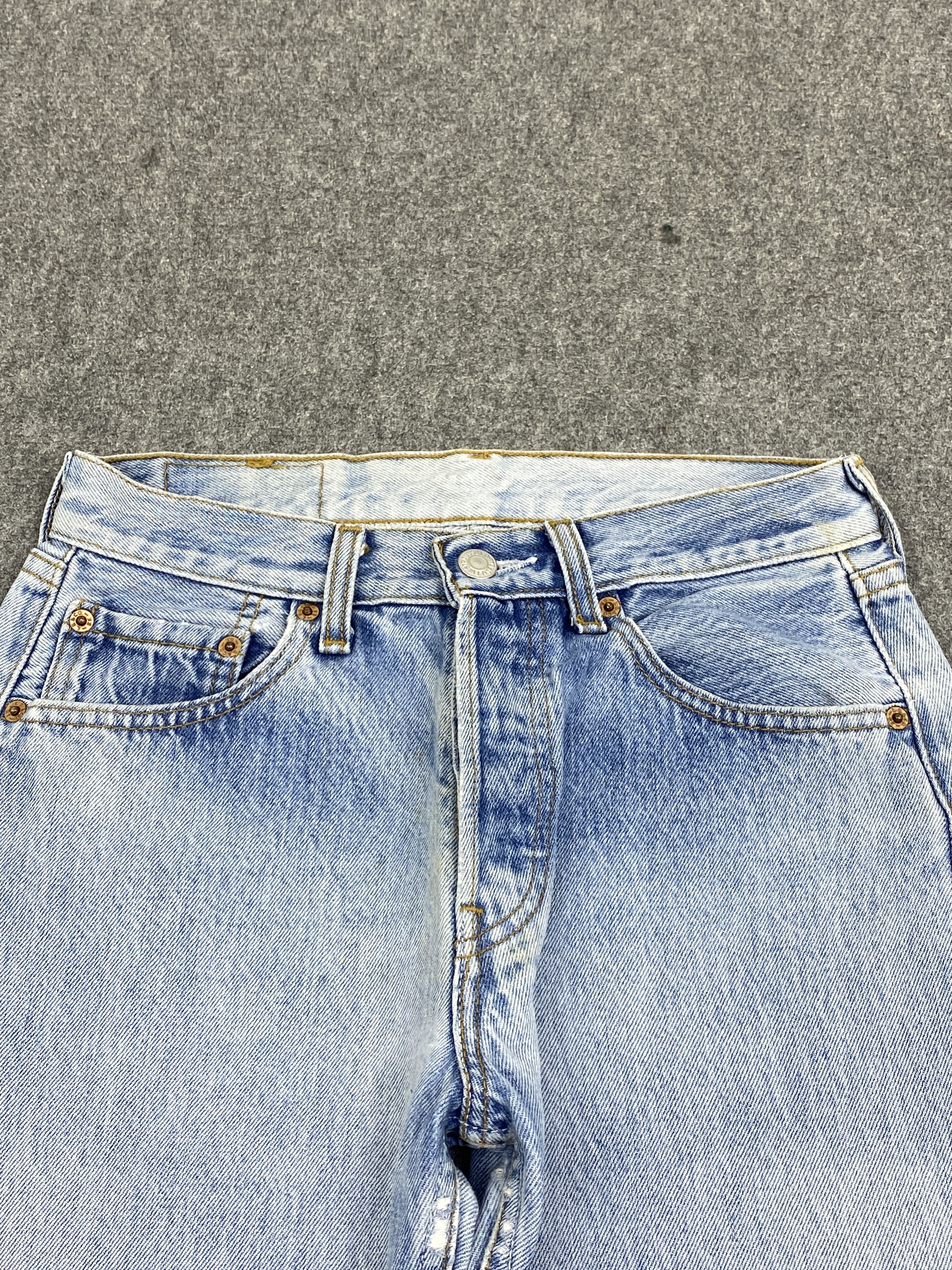 Levi's Faded Blue Vintage Levis 501 Jeans DP2761 Size US 27 - 8 Thumbnail