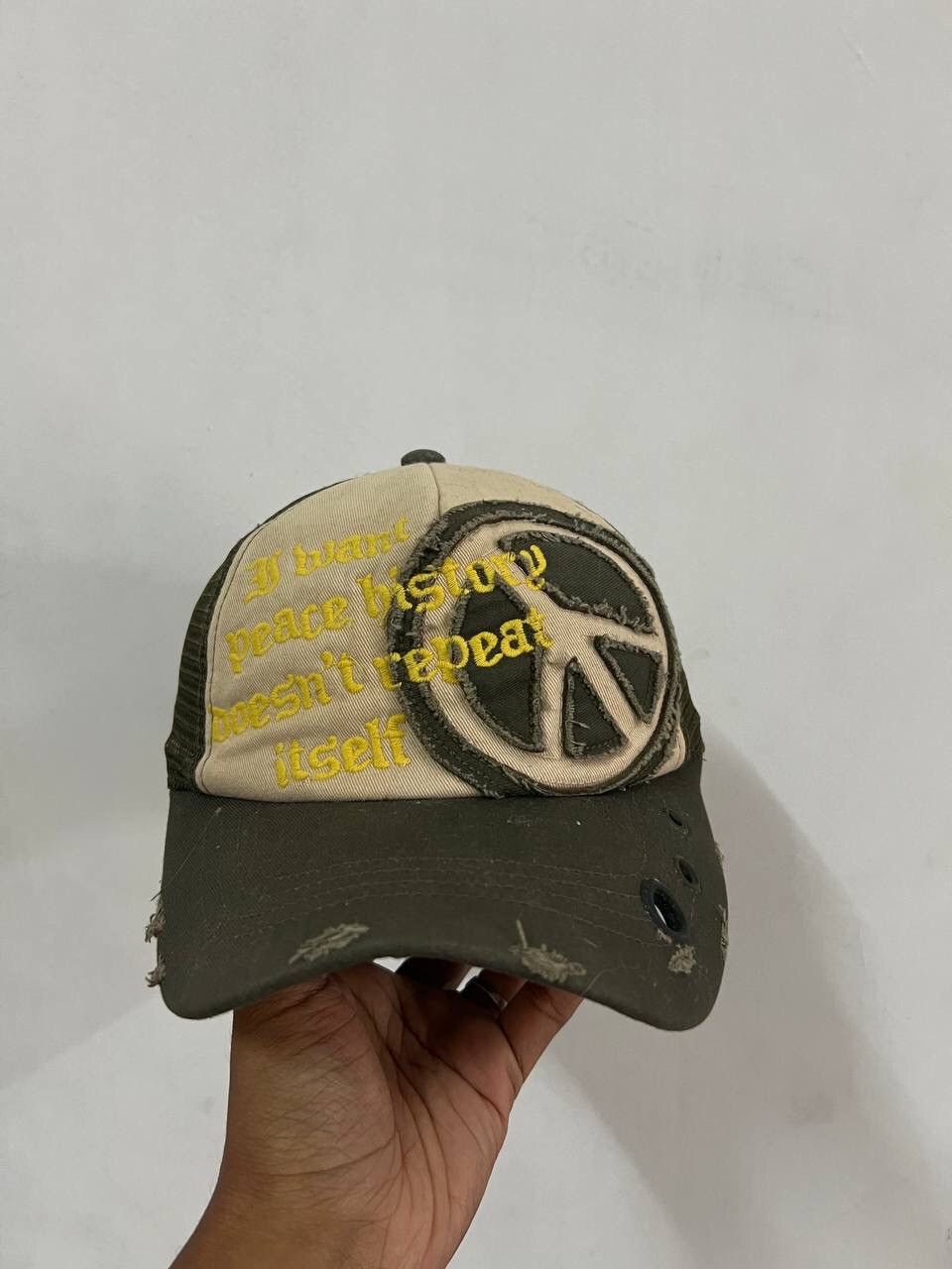 Japanese Brand Peace Distressed Style Trucker Hat Size ONE SIZE - 2 Thumbnail