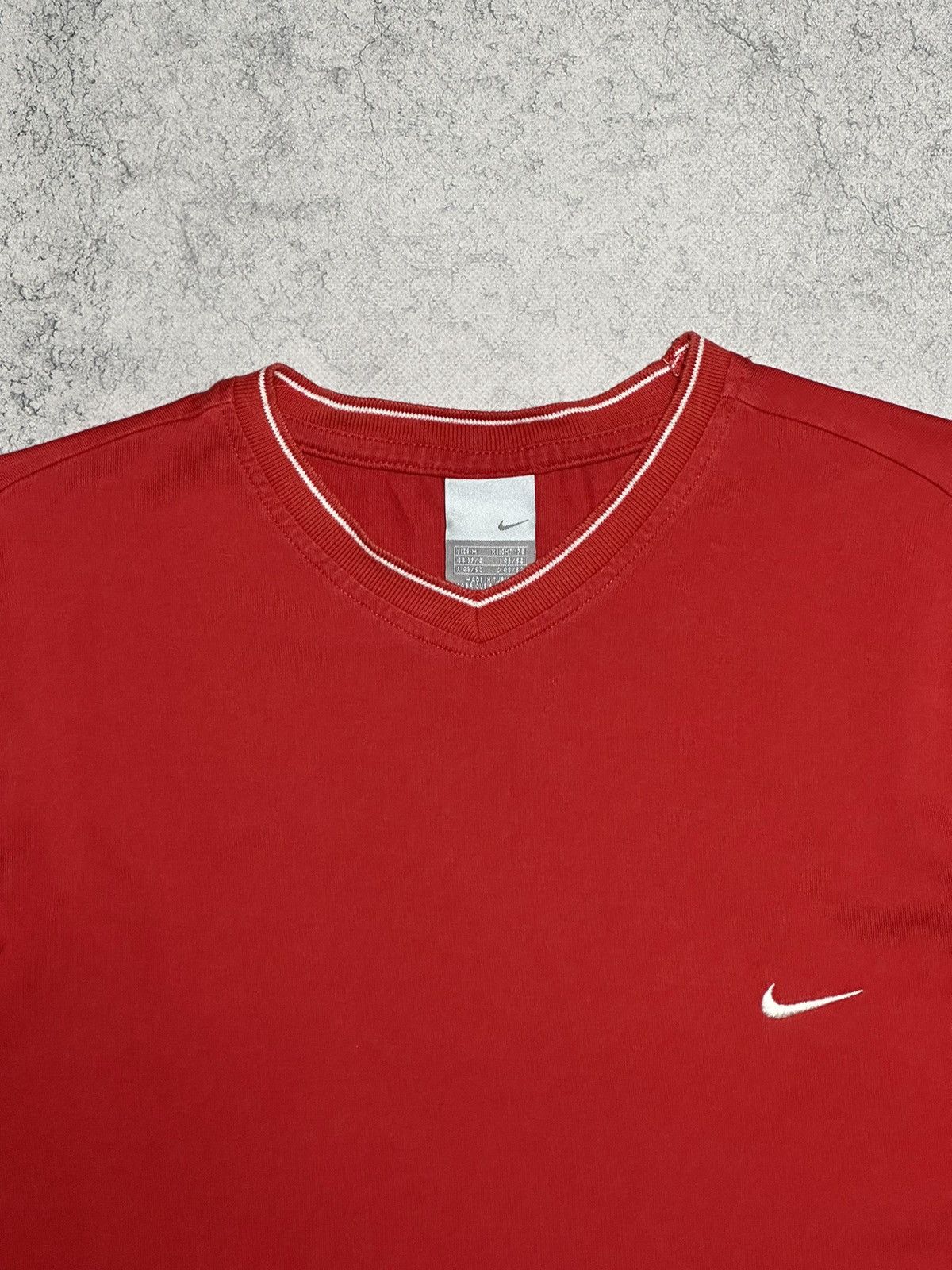 Nike × Vintage Vintage Nike Red Small Swoosh Y2K Tee Size US M / EU 48-50 / 2 - 3 Thumbnail