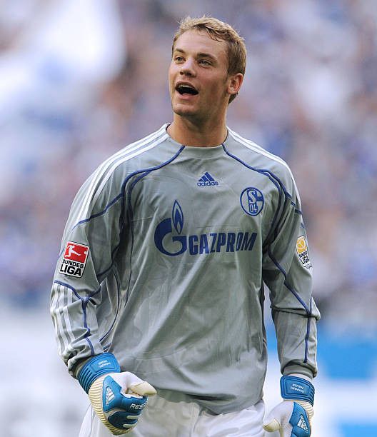 Adidas × Vintage Schalke 2009-10 Goalkeeper kit Size US S / EU 44-46 / 1 - 5 Thumbnail