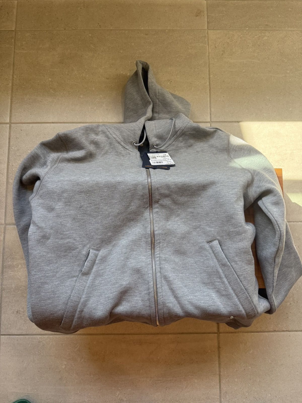 Louis Vuitton Louis Vuitton Classic Zip-Up Hoodie – Gris Clair Size US L / EU 52-54 / 3 - 5 Thumbnail