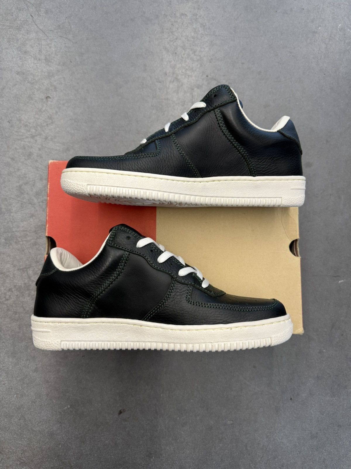 Supreme 2001 Supreme Downlow Sneaker Black / Green Size US 8.5 / EU 41-42 - 2 Thumbnail
