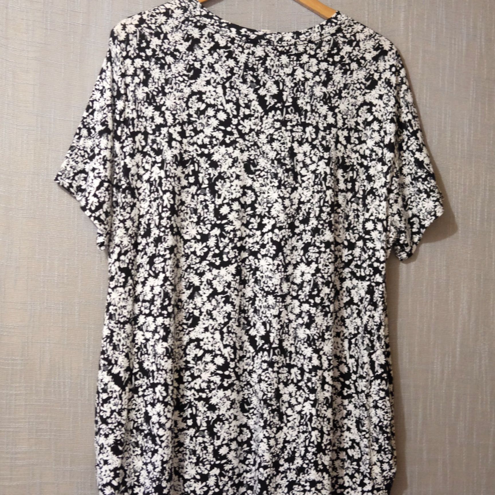 Vintage Terra & Sky Floral Dress Pockets Women's 1X Midi Short Sleeve Round Neck Black/White Stretch Super Soft Nwot! Size XL / US 12-14 / IT 48-50 - 5 Thumbnail