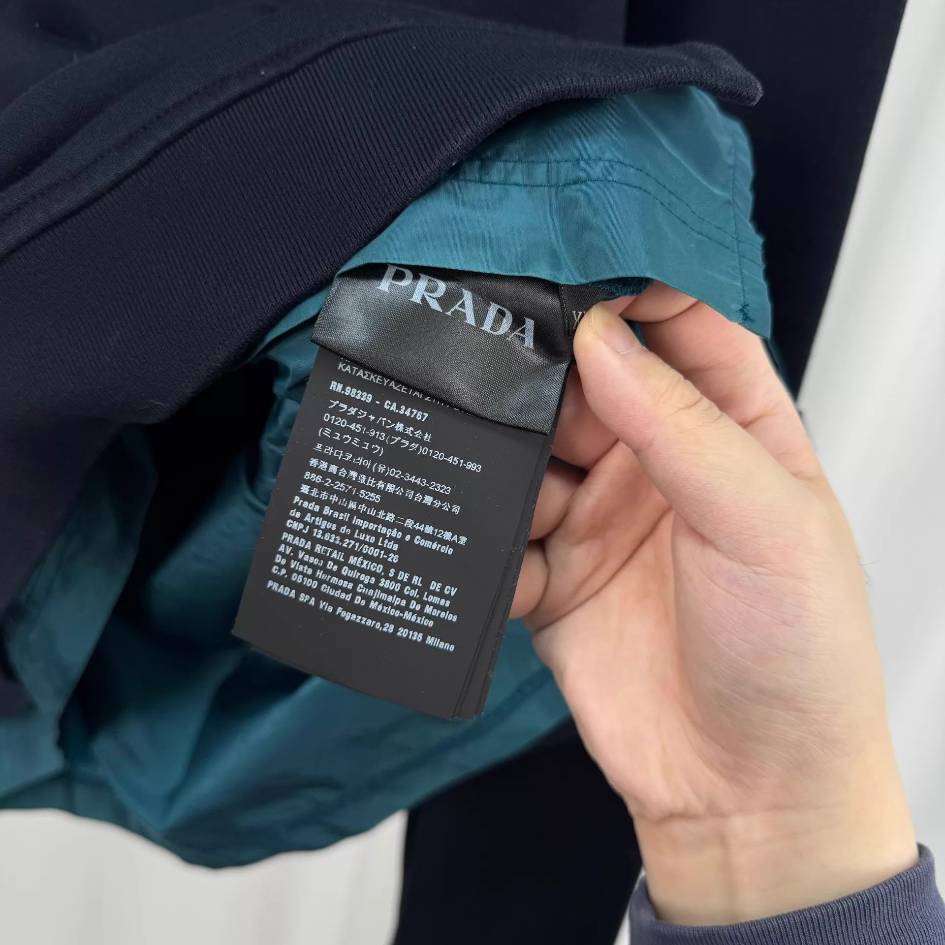 Prada Prada logo color blocked hoodie XXL 98 New Size US XXL / EU 58 / 5 - 8 Thumbnail