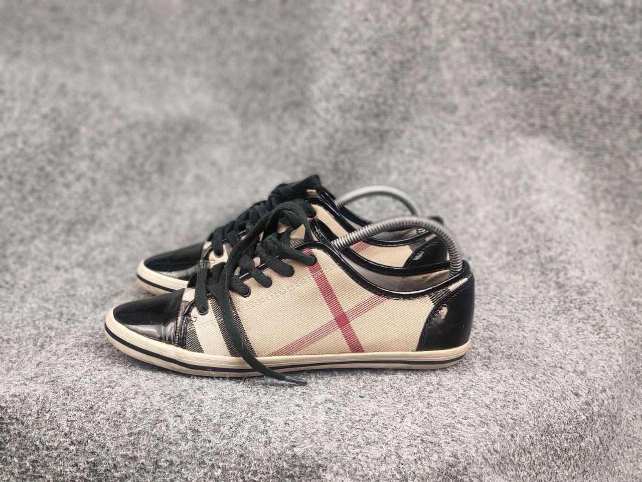 Burberry Burberry Design Nova check Canvas Leather Cap Toe Sneakers Size US 9 / IT 39 - 8 Thumbnail