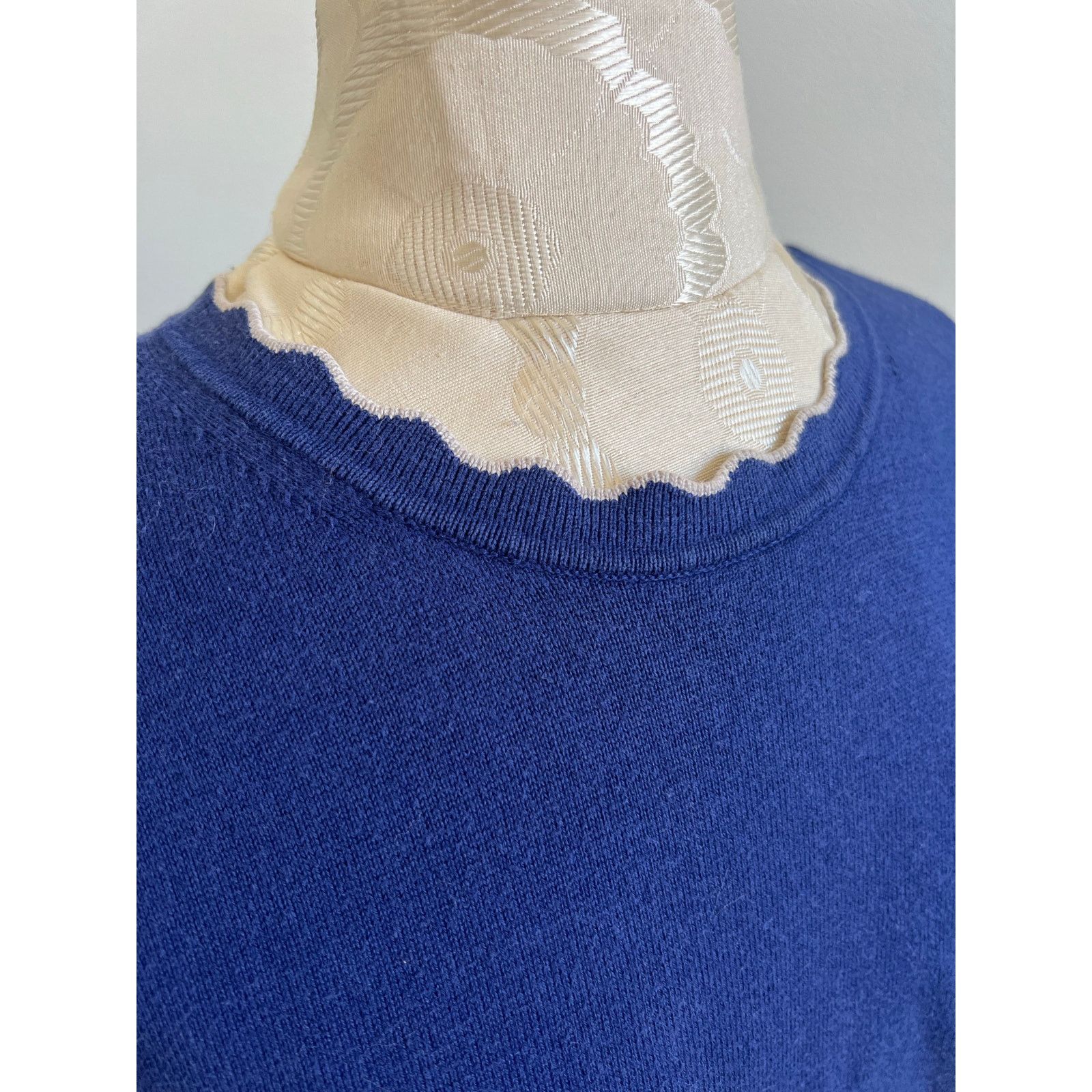 Banana Republic Banana Republic Scallop Collar Long Sleeve Sweater Medium Size M / US 6-8 / IT 42-44 - 2 Thumbnail