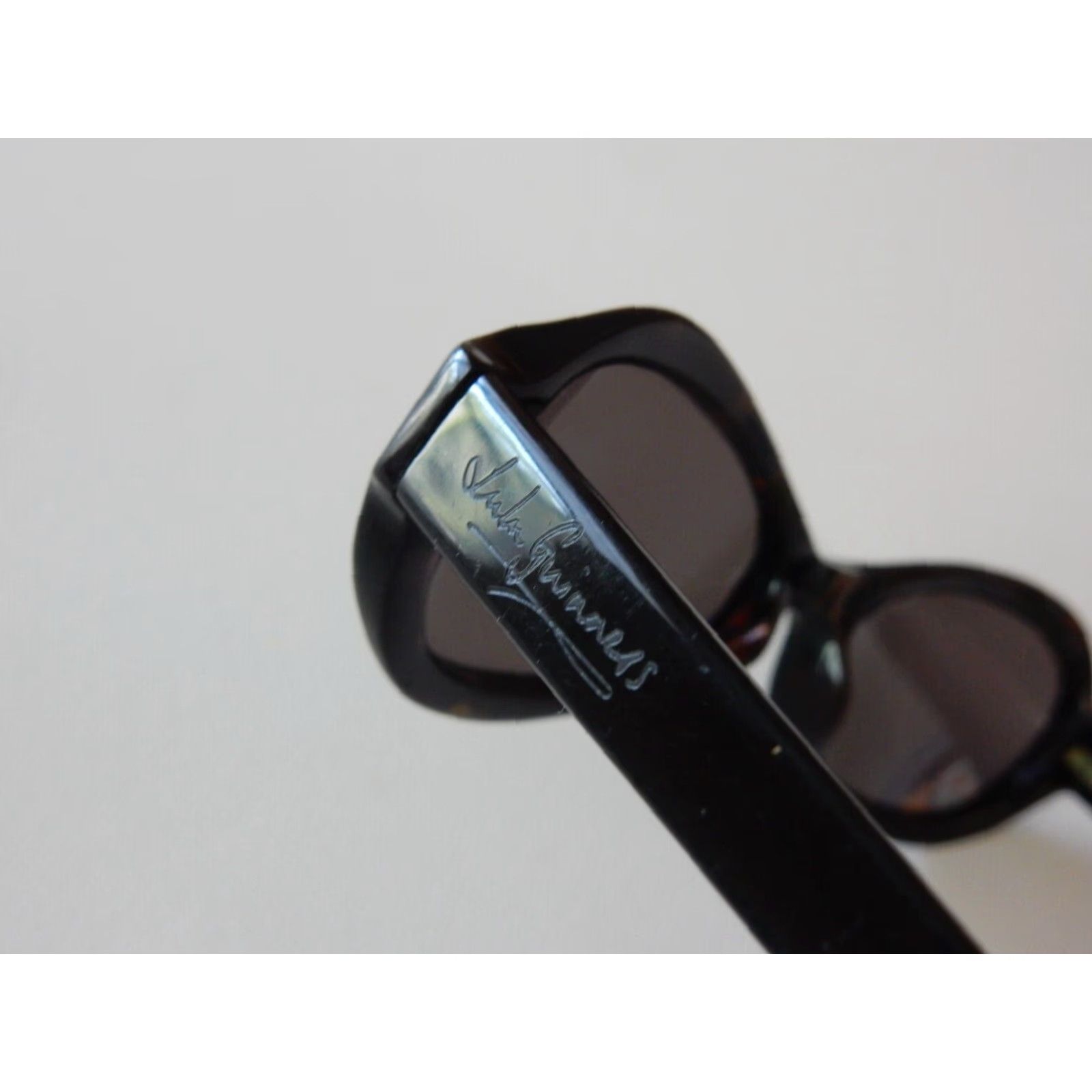 Vintage VINTAGE Lulu Guinness Sunglasses Women Black UV Protectant Retro 2000s Size ONE SIZE - 5 Thumbnail