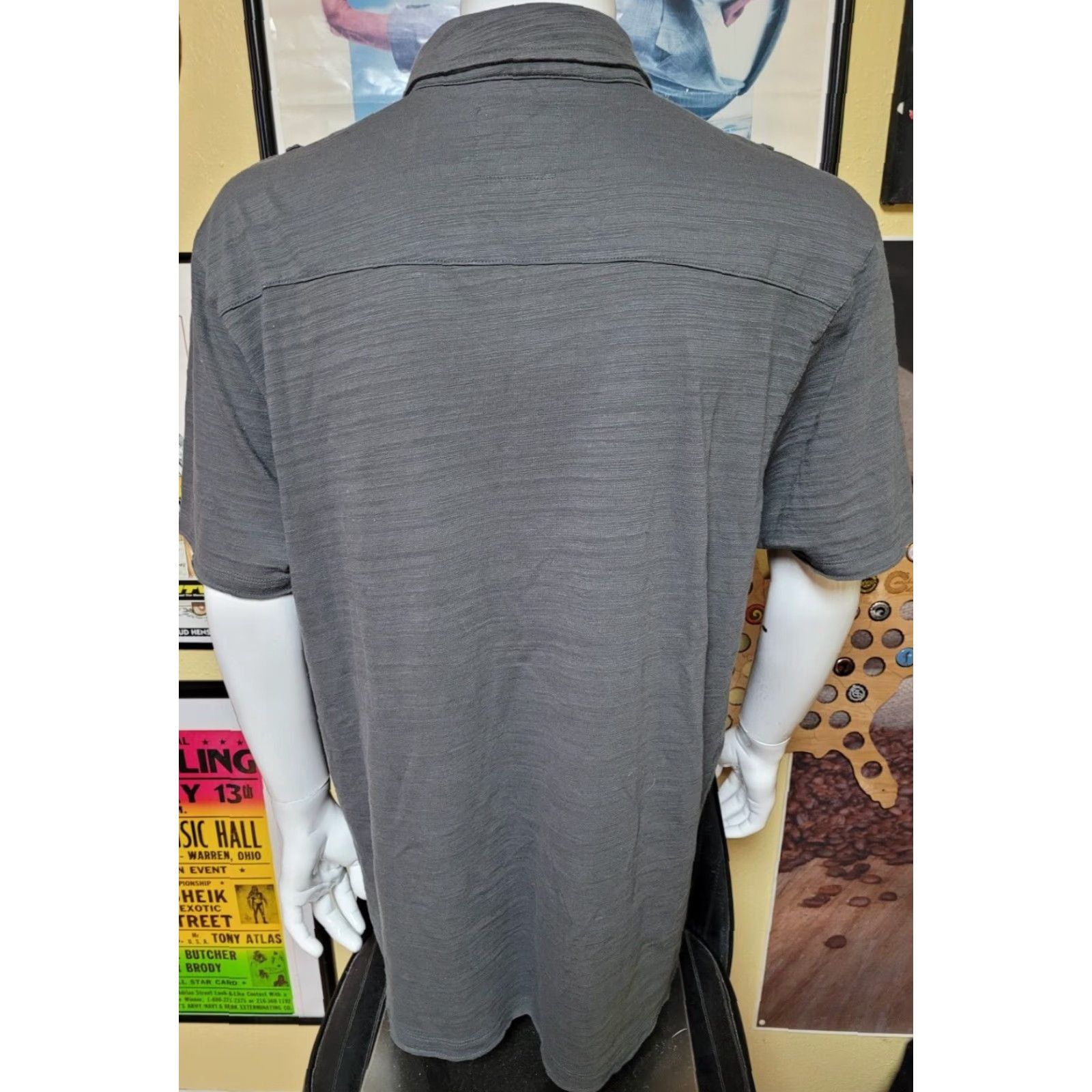 Vintage Retrofit Polo Shirt Mens XL Gray 3-Button Short Sleeve 2 Pocket Epaulettes Collared Cotton Blend Arrows Pattern Button Size US XL / EU 56 / 4 - 4 Thumbnail