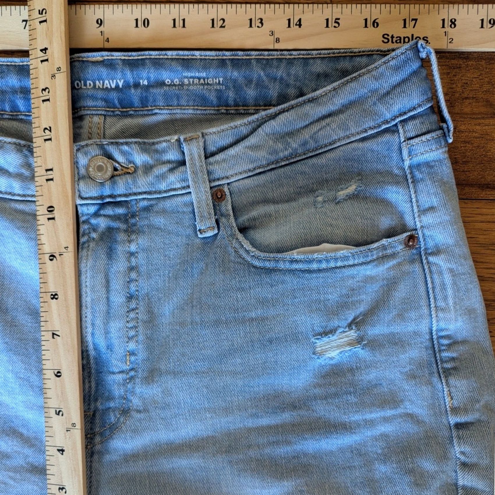 Old Navy Old Navy High Rise OG Straight Jeans Light Wash Distressed Denim Women Size 14 Size 36" / US 14 / IT 50 - 6 Thumbnail