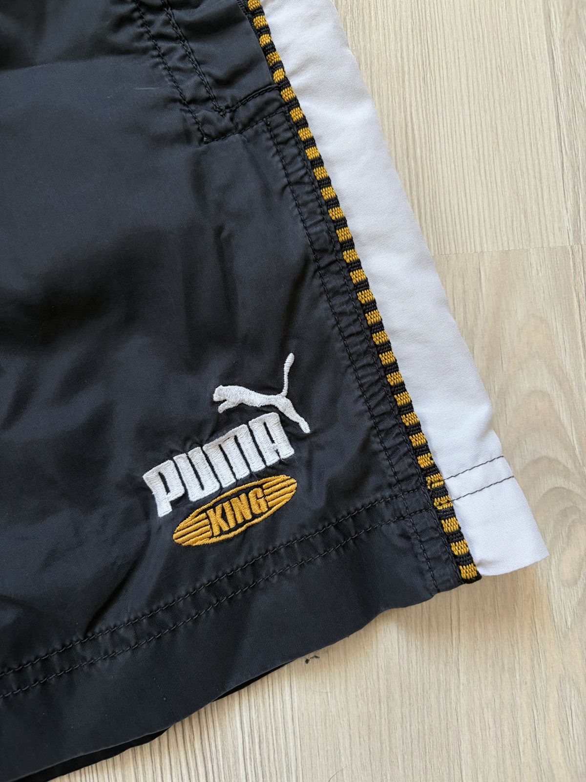 Puma Puma King Vintage Nylon Shorts Size US 32 / EU 48 - 2 Thumbnail