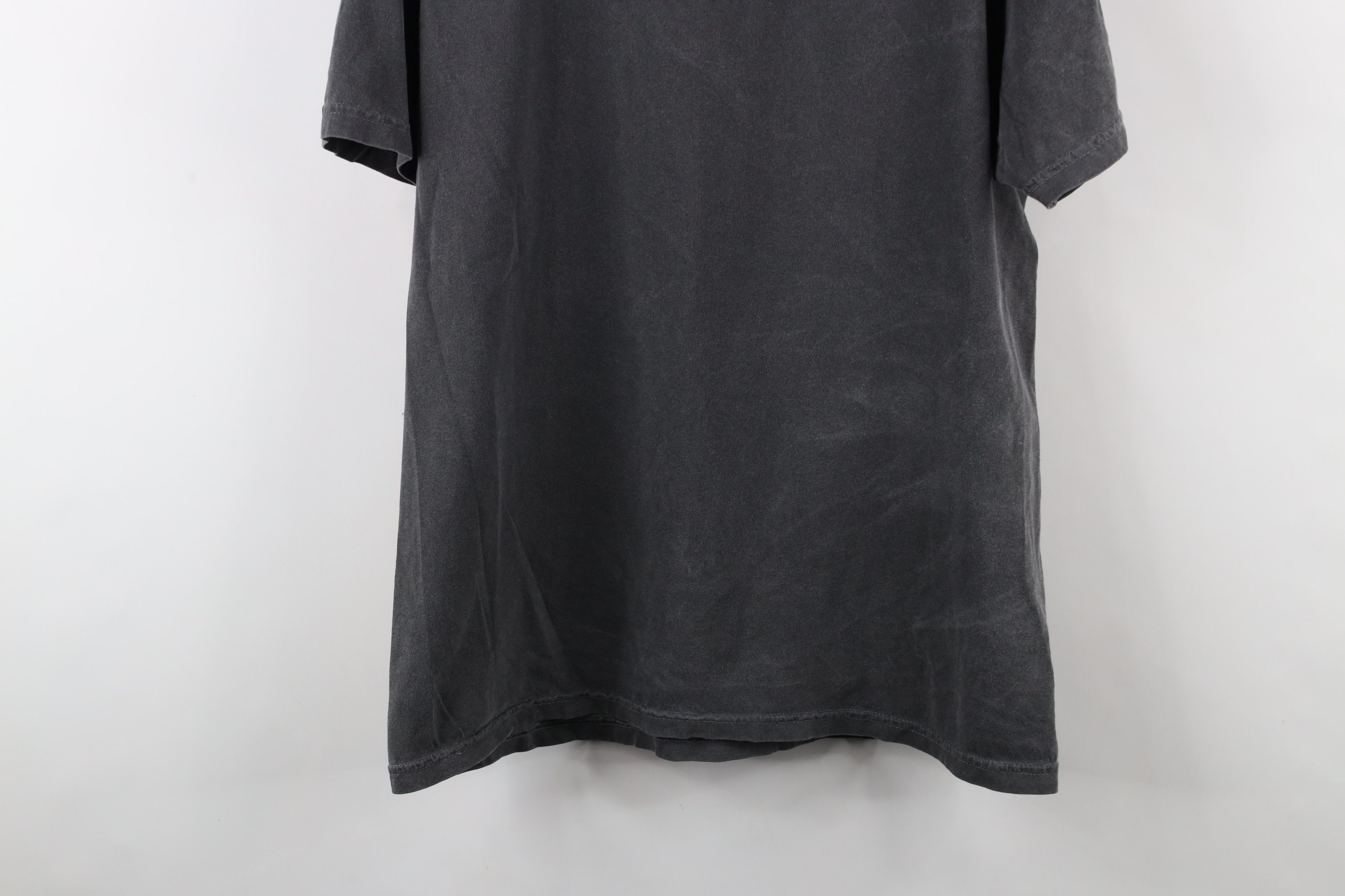 Vintage Vintage 90s Streetwear Stonewash Dye Heavyweight T-Shirt Size US L / EU 52-54 / 3 - 13 Thumbnail